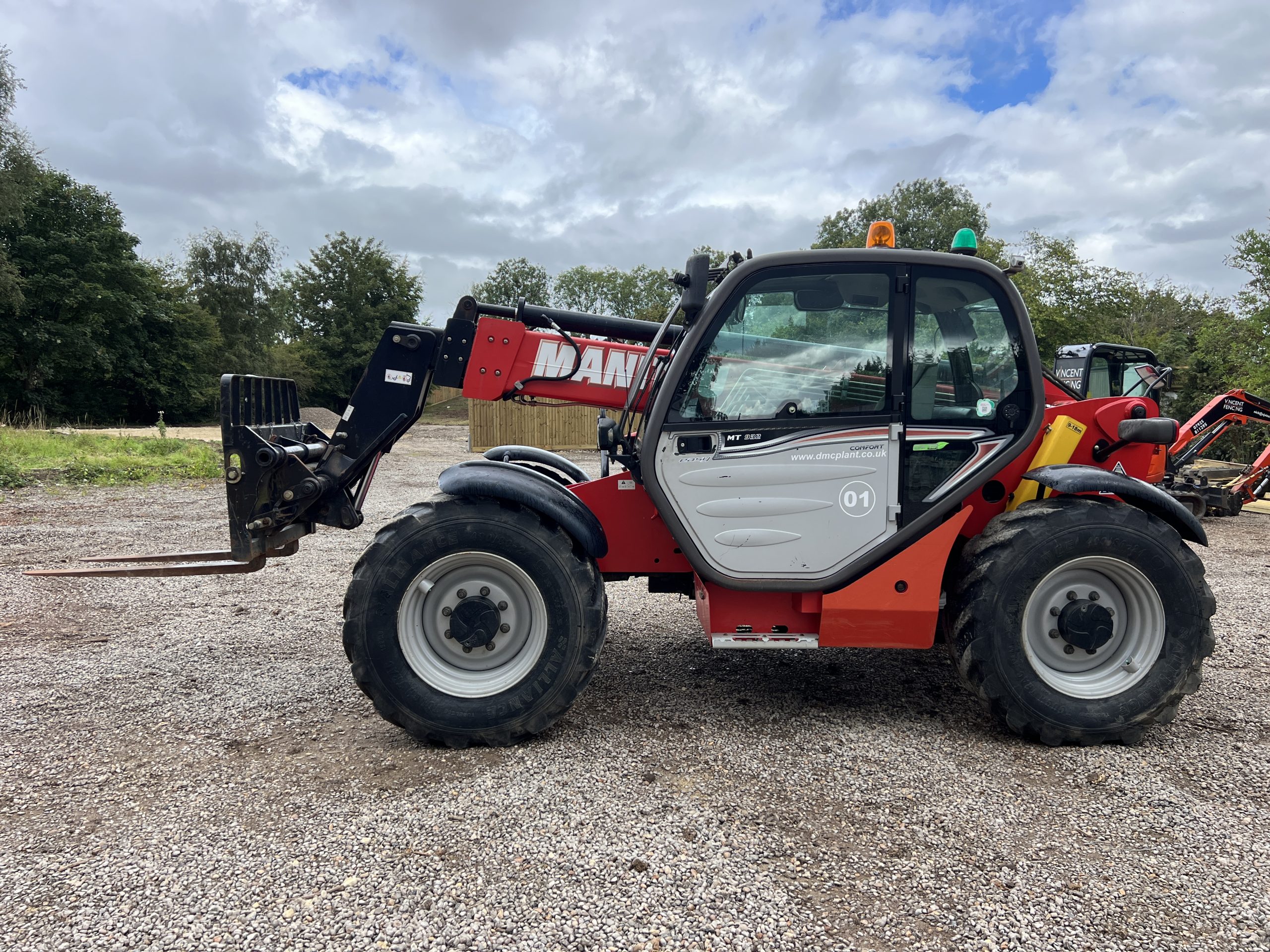 MANITOU MT932 2016 - used plant for sale at J Hawes Ltd - view 2