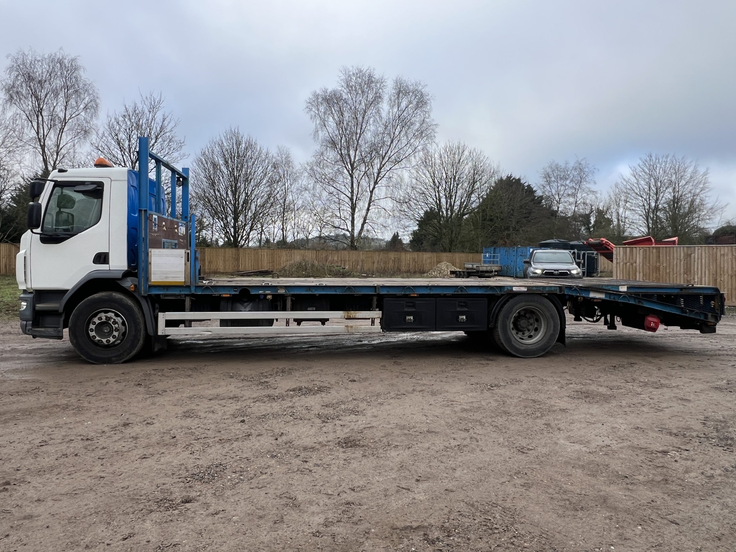 DAF LF 220 4X2 2015 - used trucks for sale at J Hawes Ltd - view 5