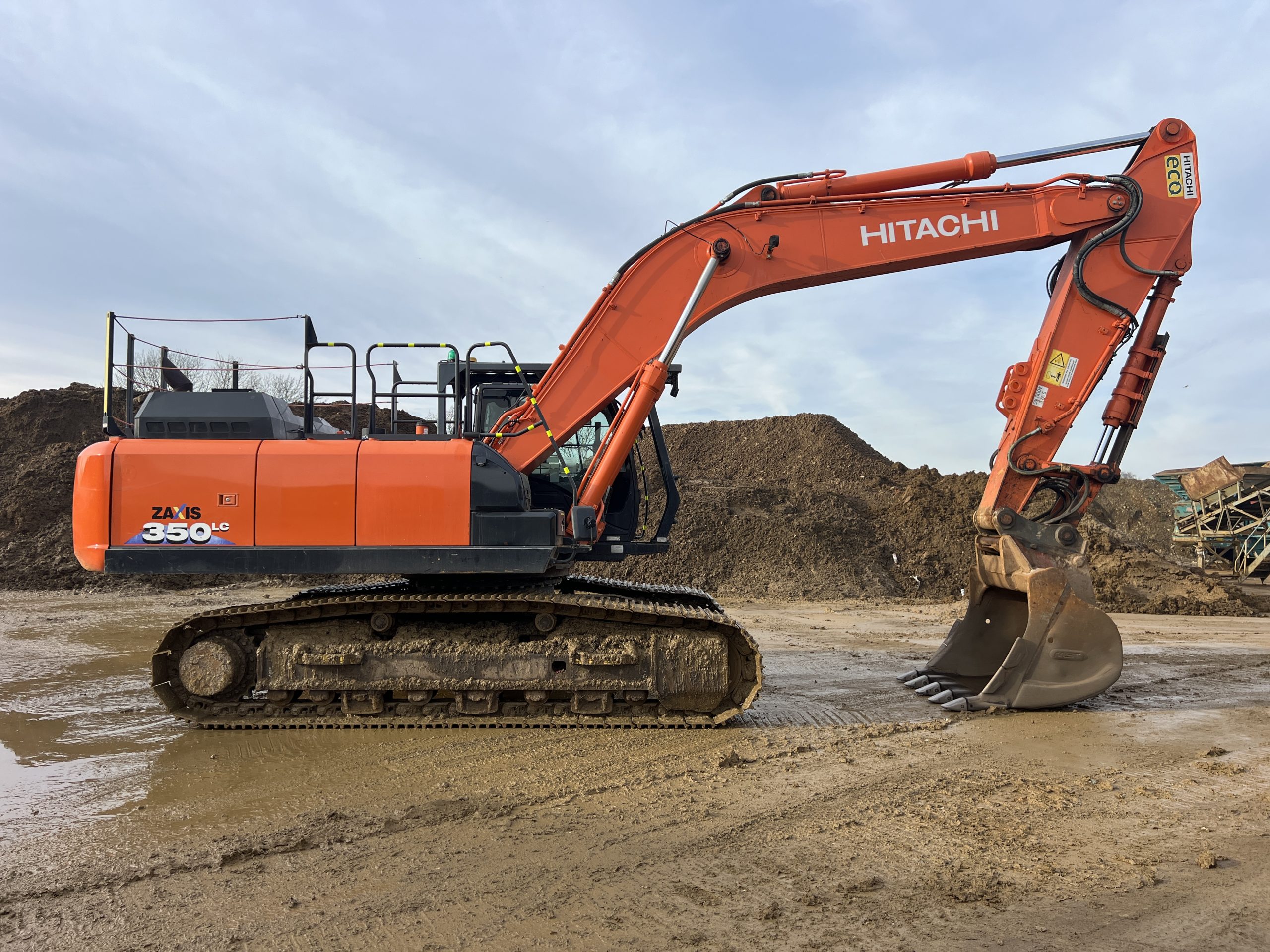 HITACHI ZX350LC-6 2019 - used plant for sale at J Hawes Ltd - view 5