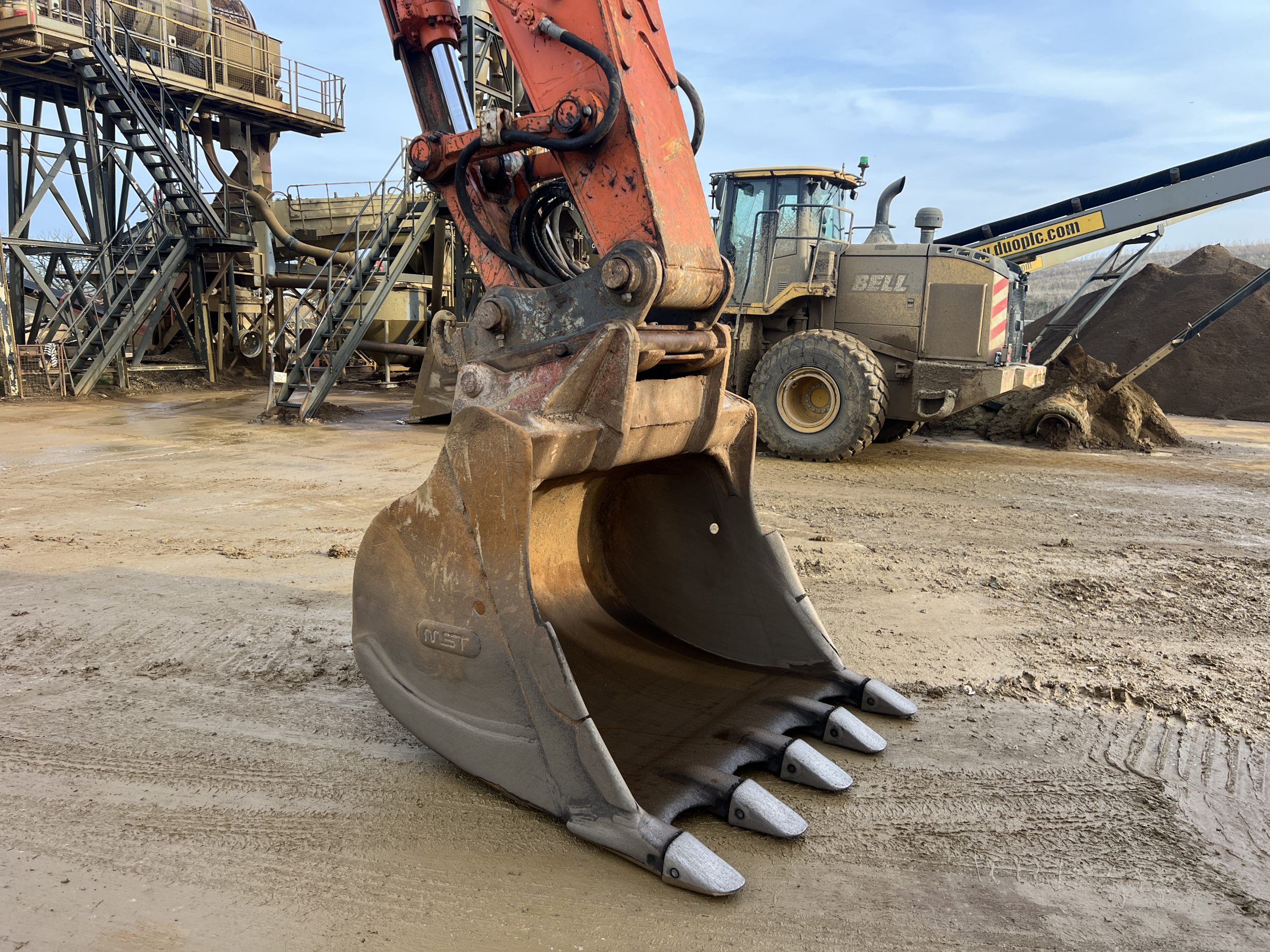 HITACHI ZX350LC-6 2019 - used plant for sale at J Hawes Ltd - view 10