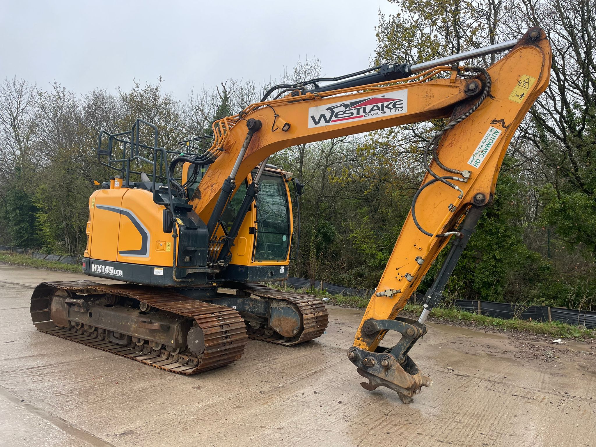 HYUNDAI HX145LCR - used plant for sale at J Hawes Ltd - view 4