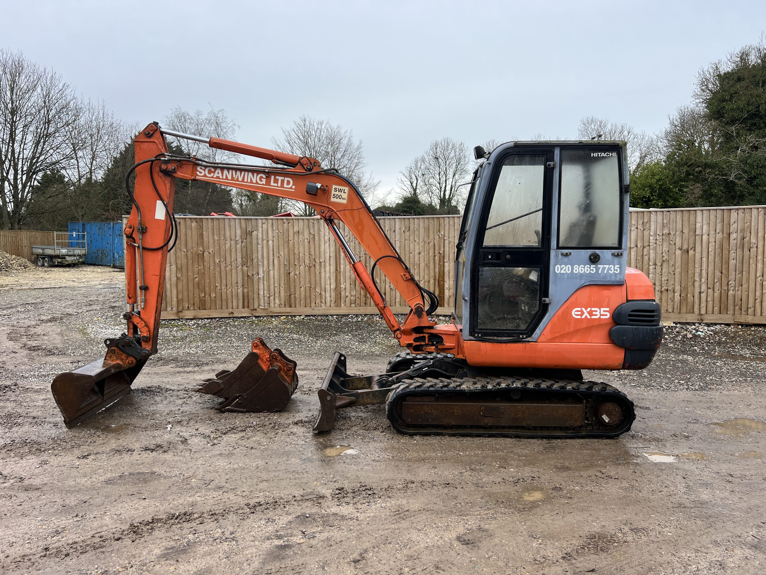HITACHI EX35-2 MINI DIGGER 2001 - used plant for sale at J Hawes Ltd