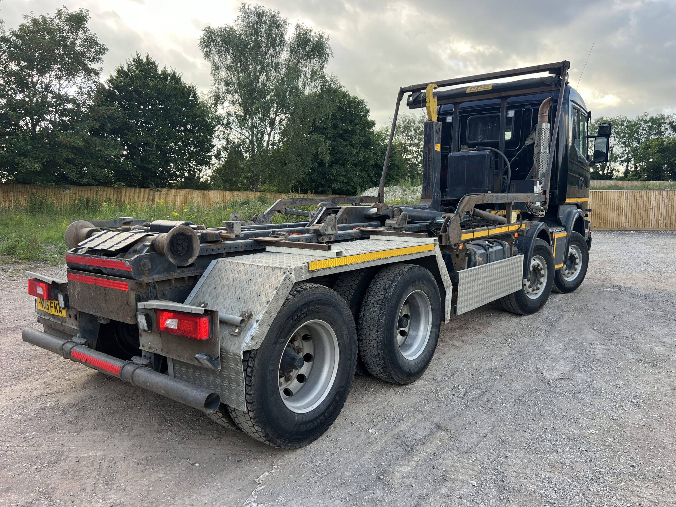 SCANIA G450 8X4 HOOK LORRY 2015 - used trucks for sale at J Hawes Ltd - view 3