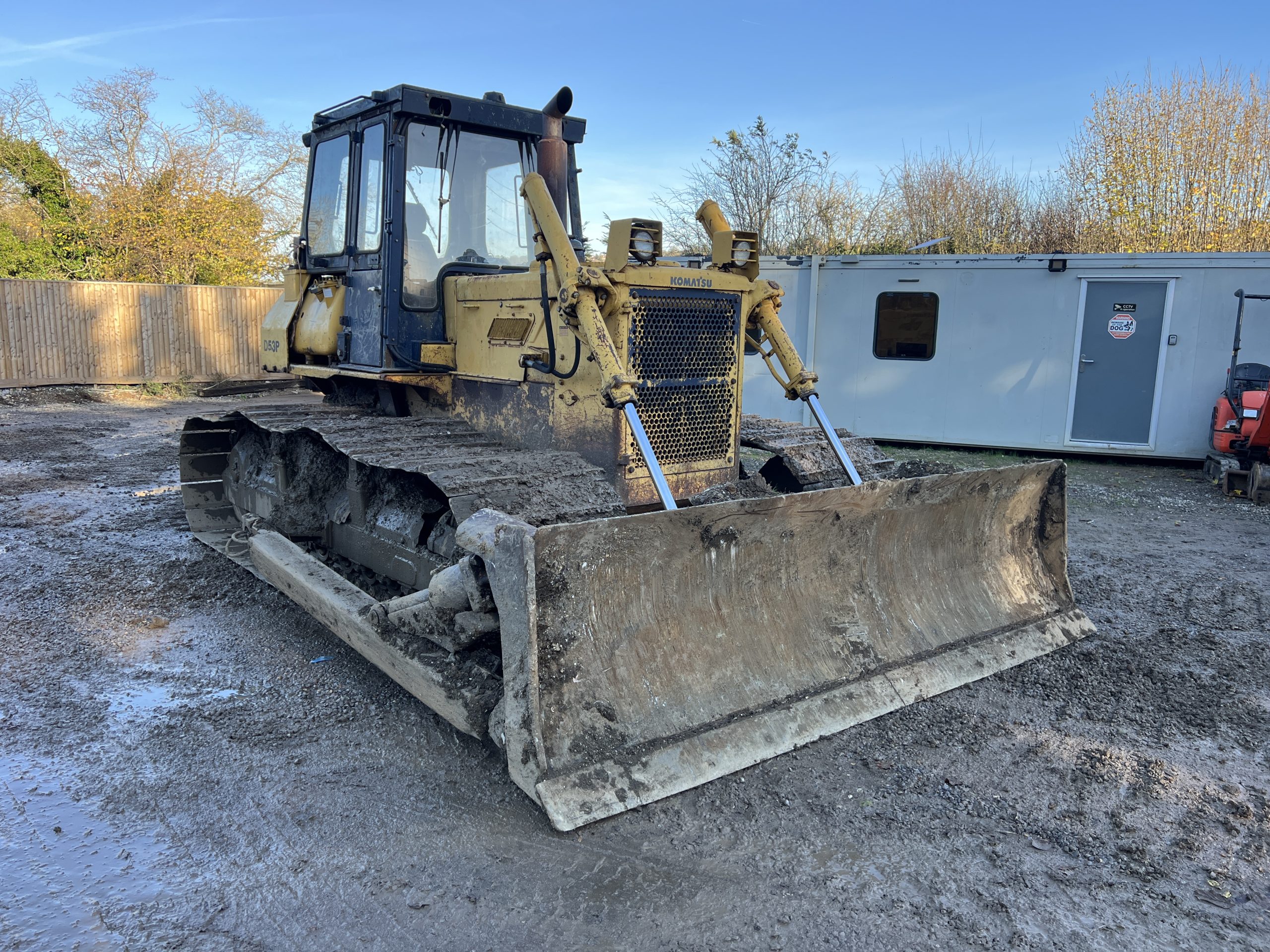KOMATSU D53P-17 1992 - used plant for sale at J Hawes Ltd - view 4