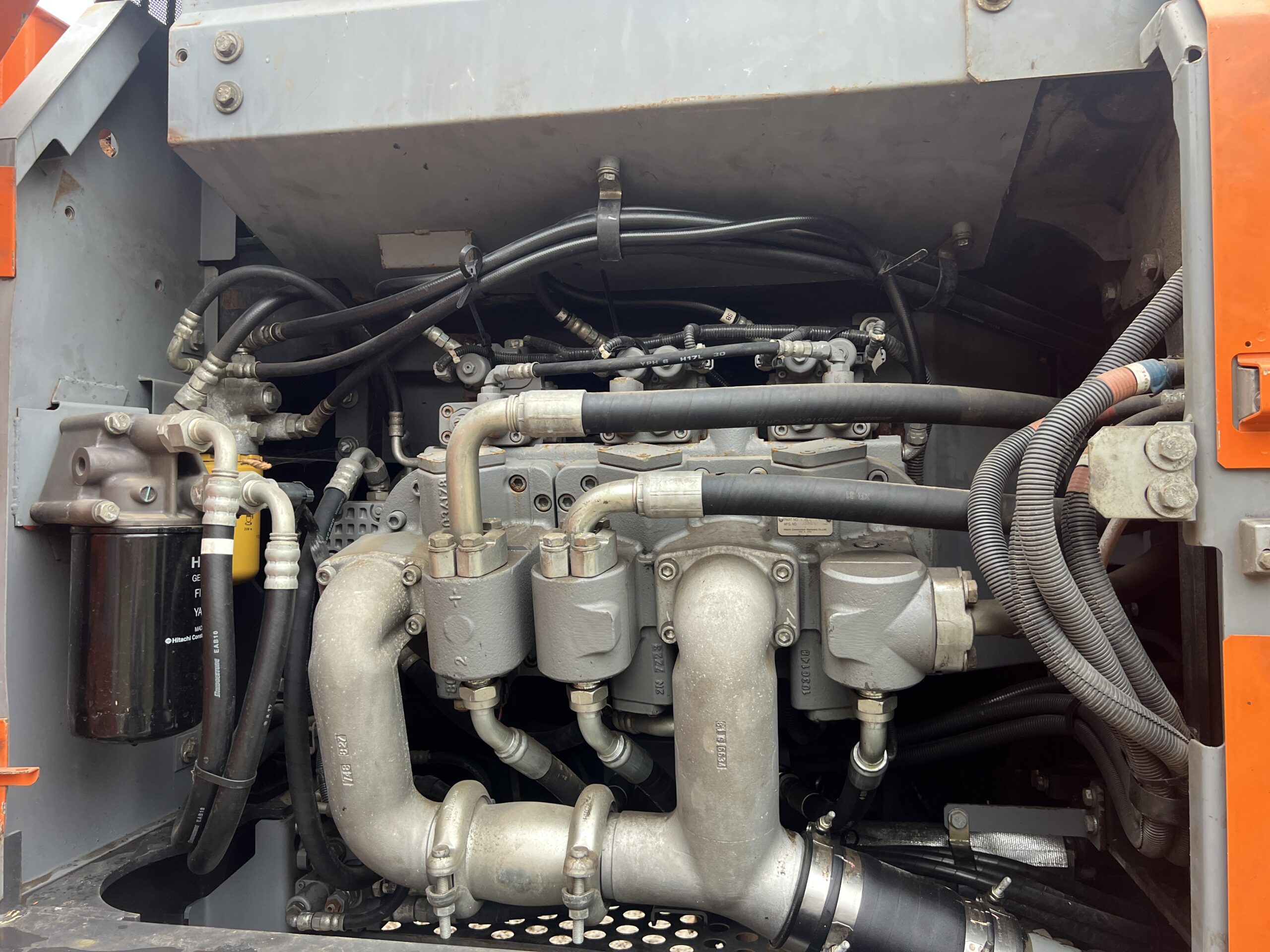 HITACHI ZX350LC-6 2018 - used plant for sale at J Hawes Ltd - view 11