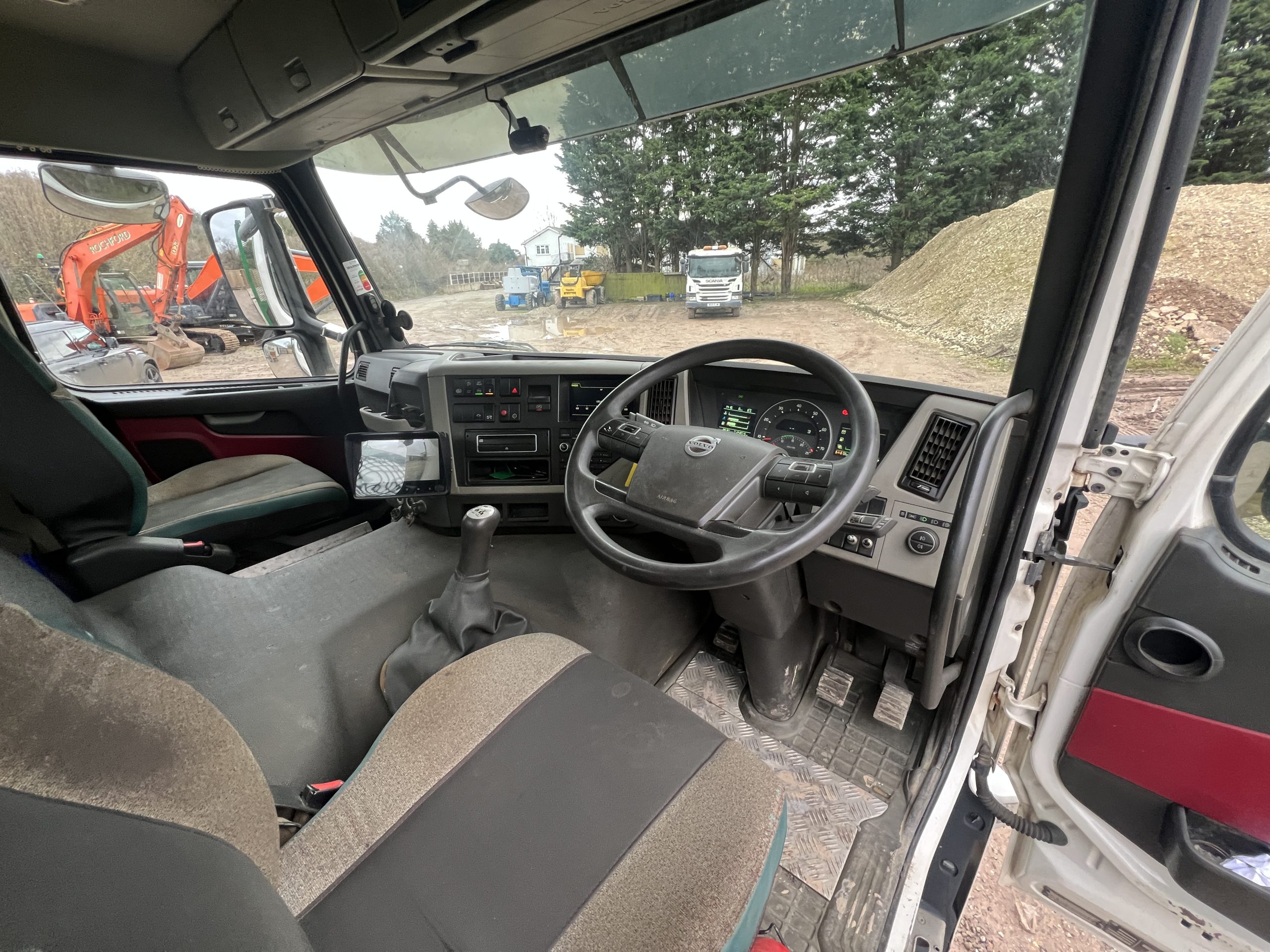 VOLVO FM PLANT LORRY 2014 - used trucks for sale at J Hawes Ltd - view 17