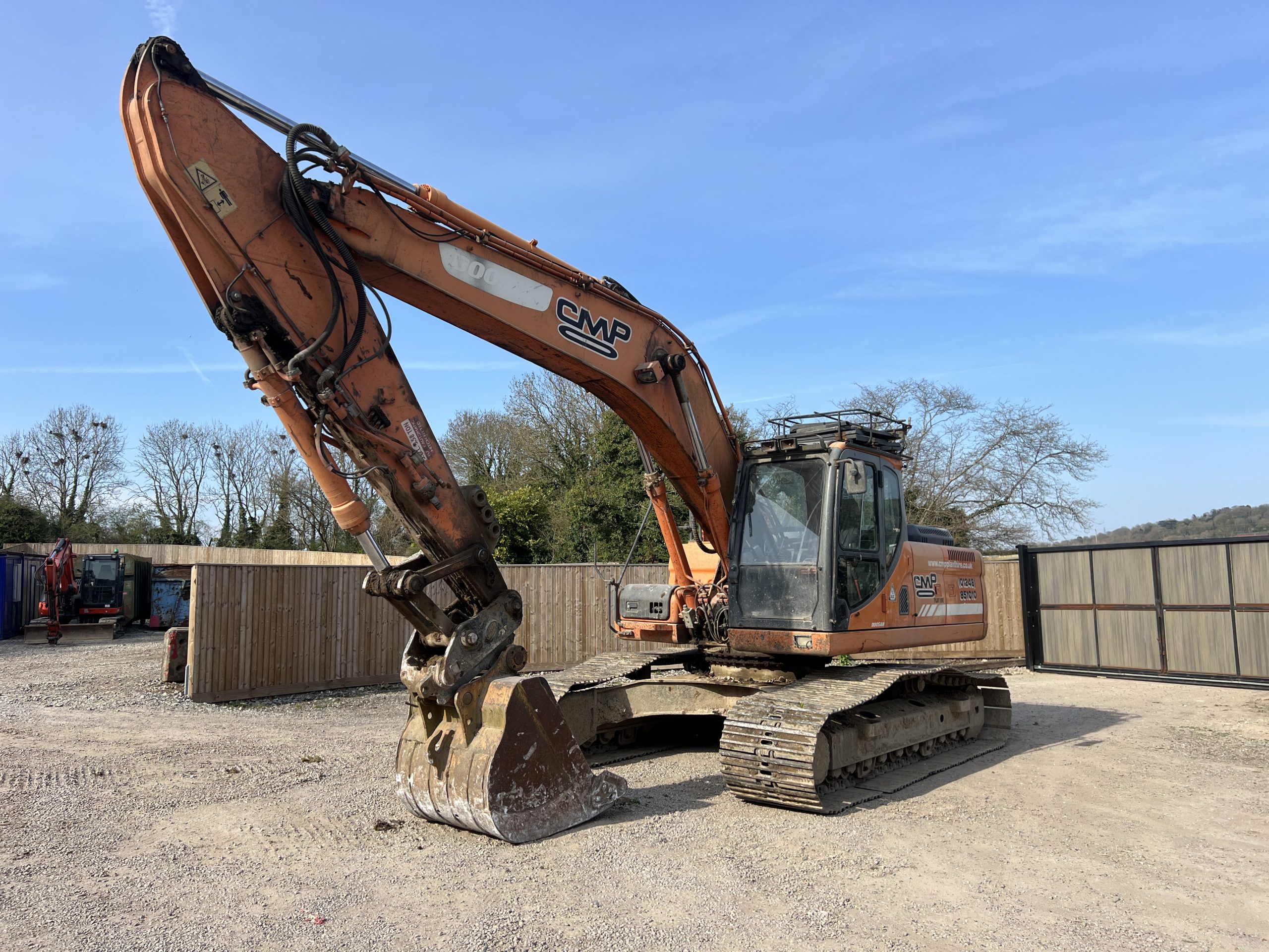 DOOSAN DX255LC 2012 - used plant for sale at J Hawes Ltd - view 2