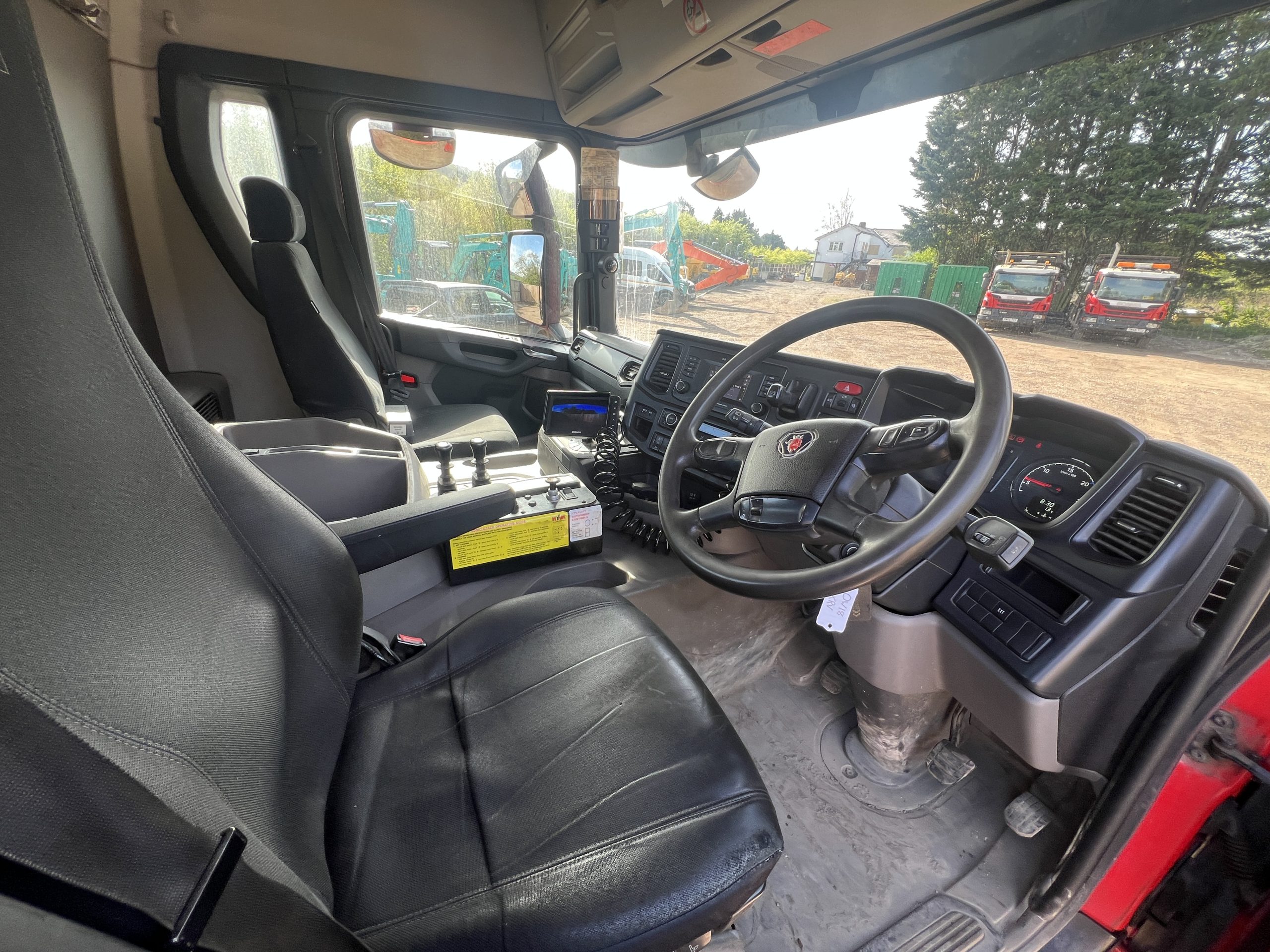 SCANIA G410 HOOK LOADER 2018 - used trucks for sale at J Hawes Ltd - view 10