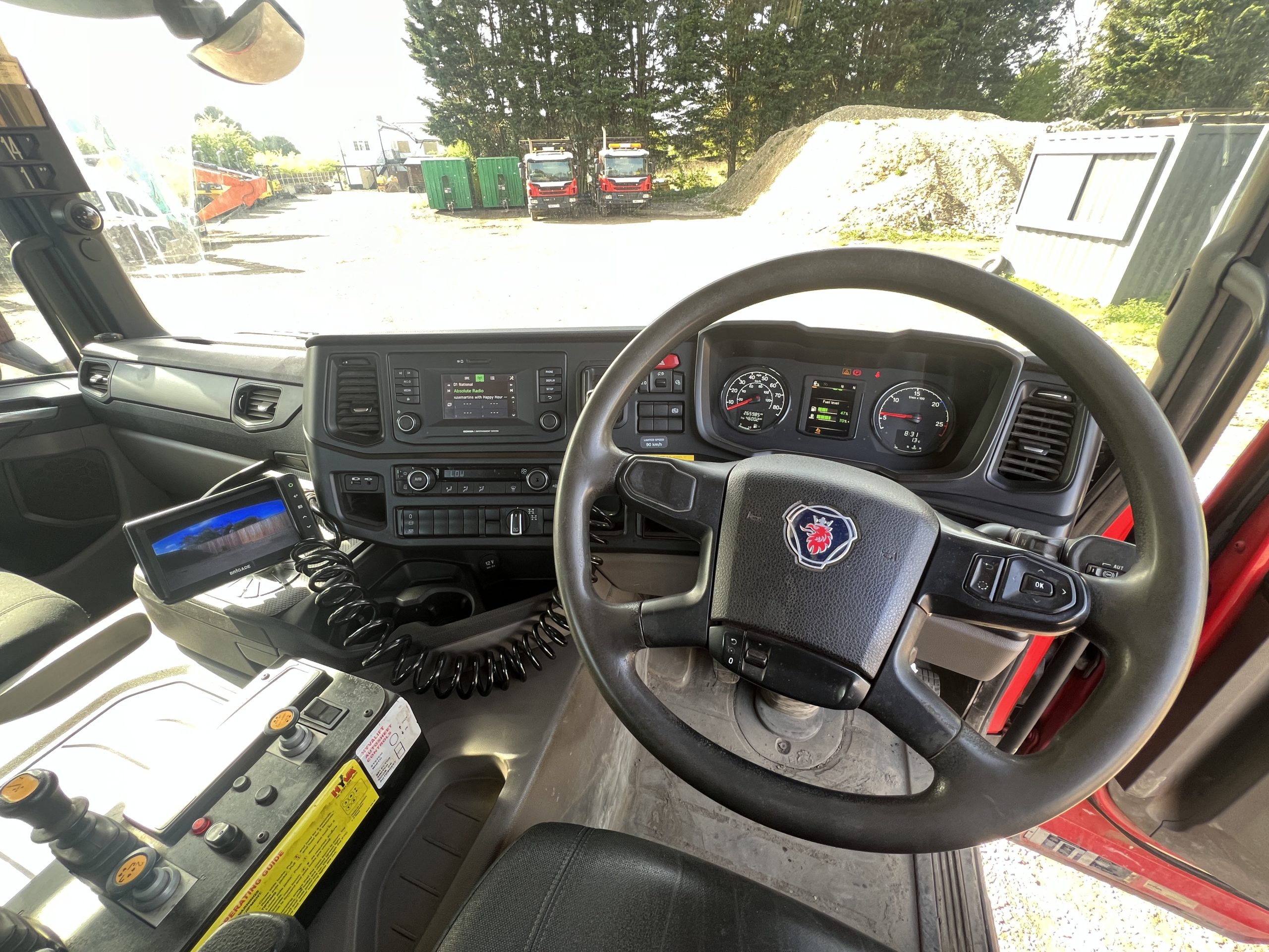 SCANIA G410 HOOK LOADER 2018 - used trucks for sale at J Hawes Ltd - view 11