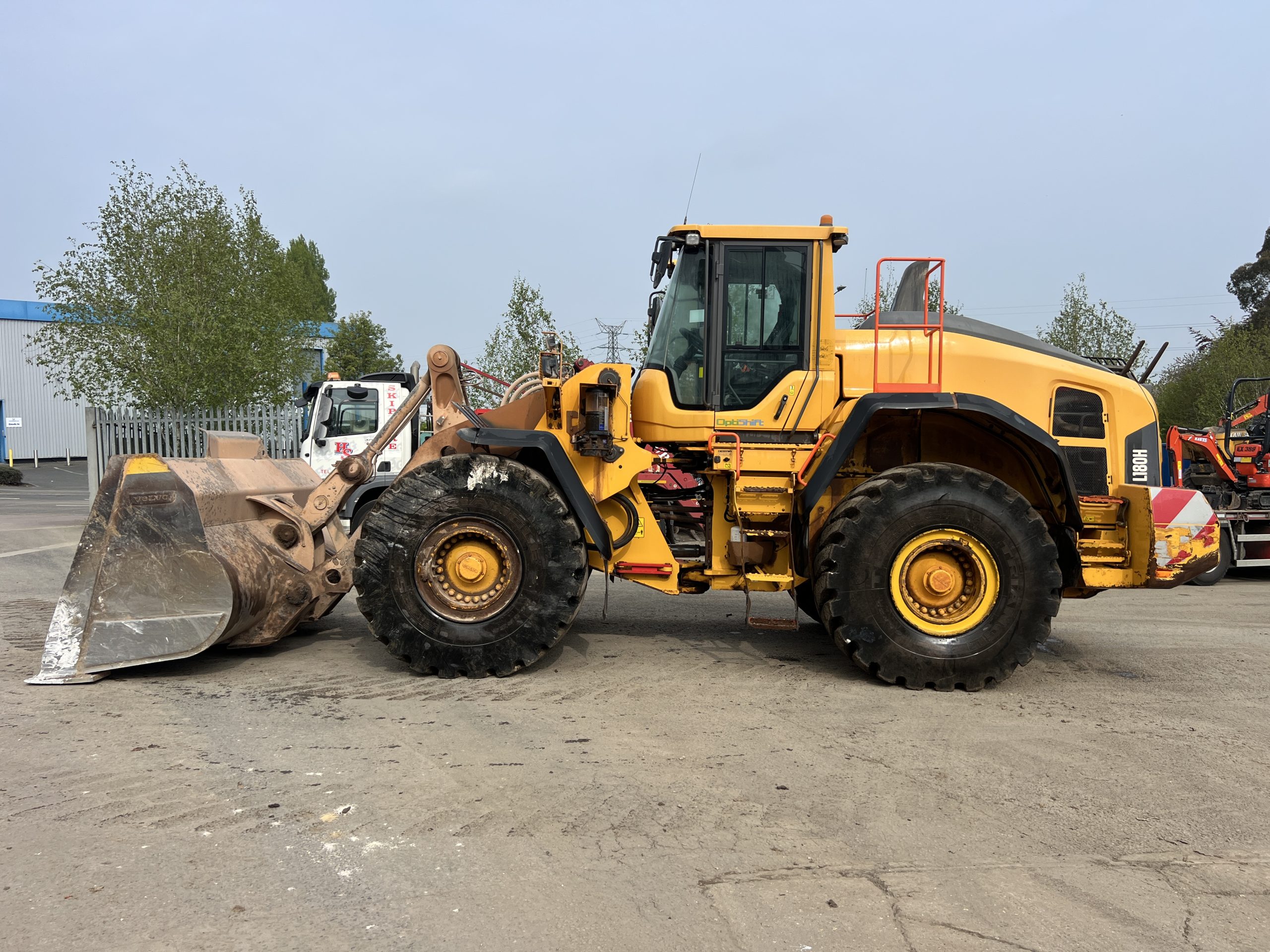VOLVO L180H LOADER 2018 - used plant for sale at J Hawes Ltd - view 2