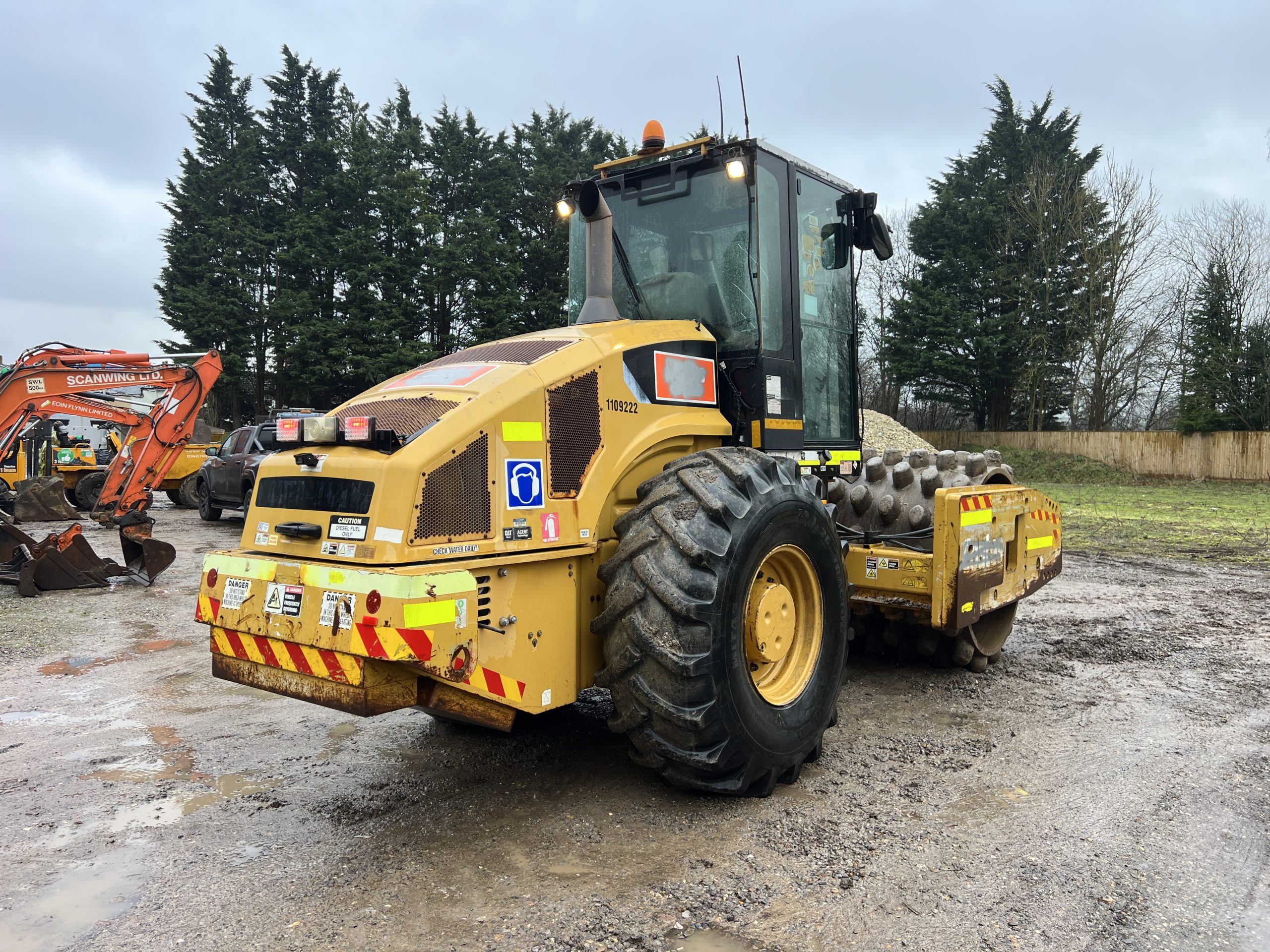 CATERPILLA CP76 ROLLER 2011 - used plant for sale at J Hawes Ltd - view 6