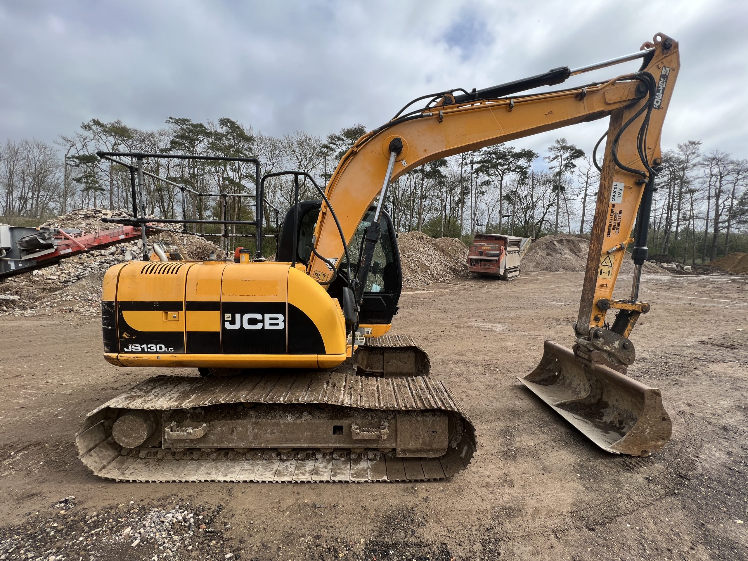 JCB JS130LC - used plant for sale at J Hawes Ltd - view 2