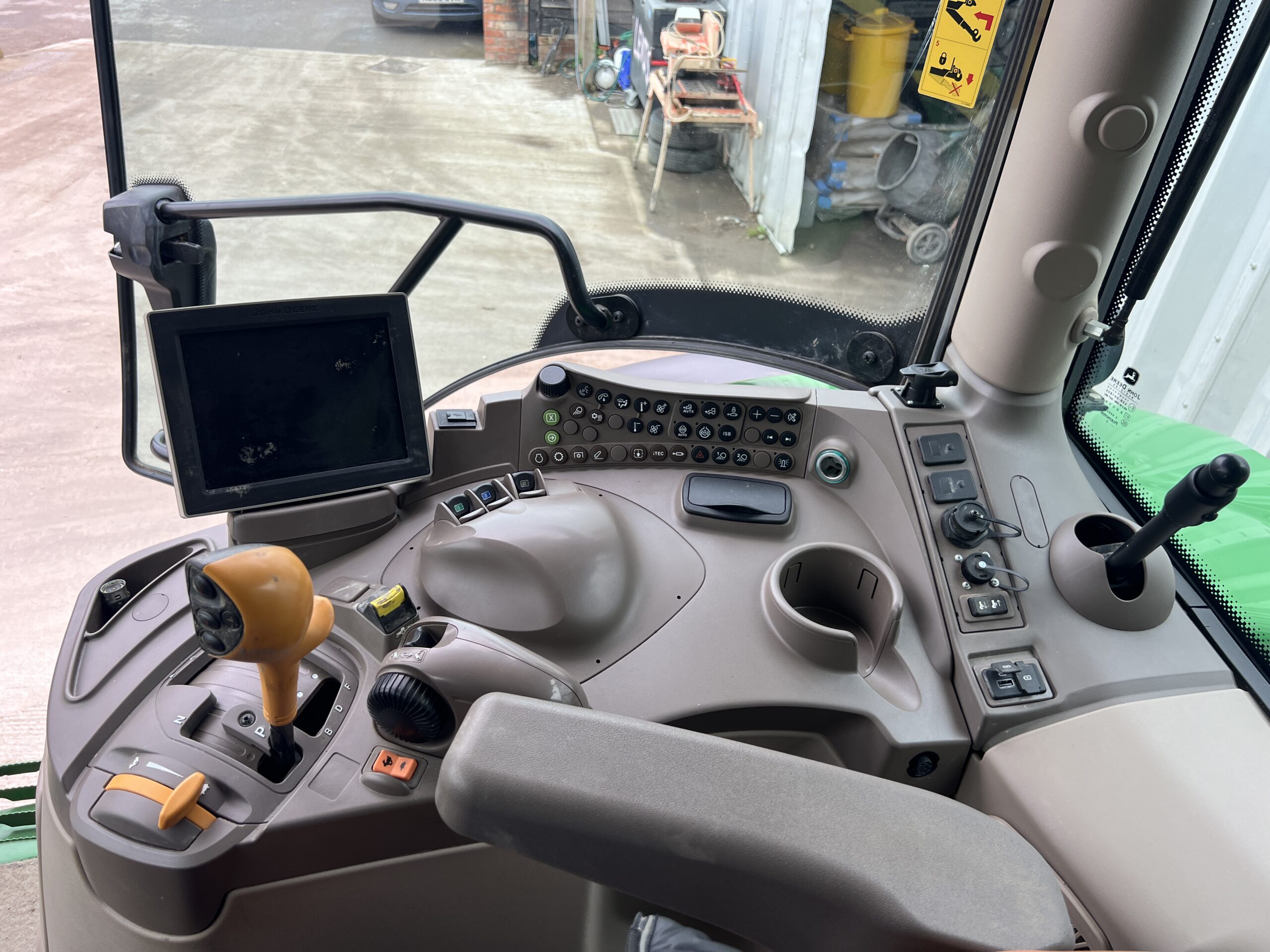 JOHN DEERE 6130R - used plant for sale at J Hawes Ltd - view 11
