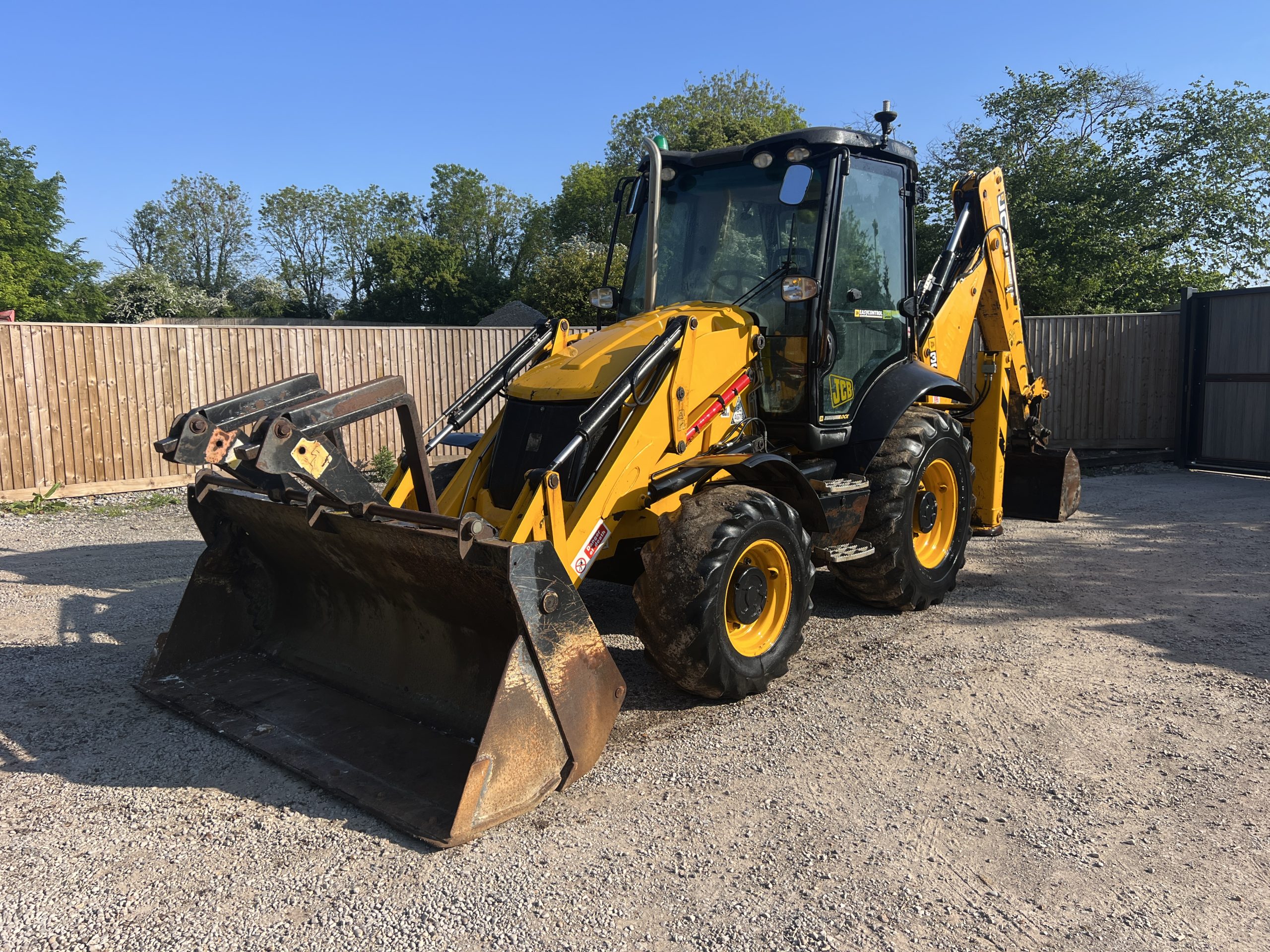 JCB 3CX CONTRACTOR 2013 - used plant for sale at J Hawes Ltd - view 3