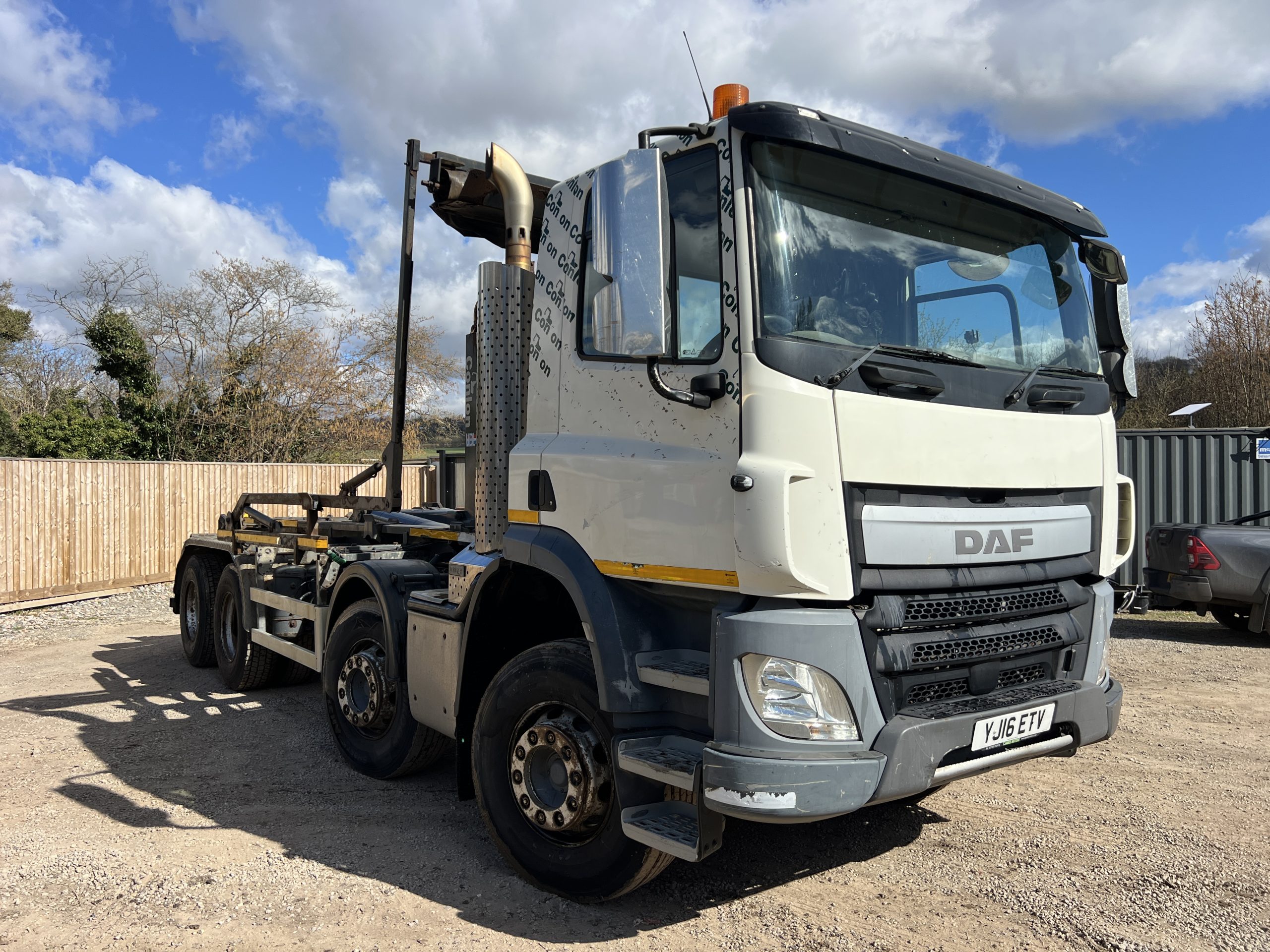 DAF CF400 HOOK LOADER 2016 - used trucks for sale at J Hawes Ltd - view 4
