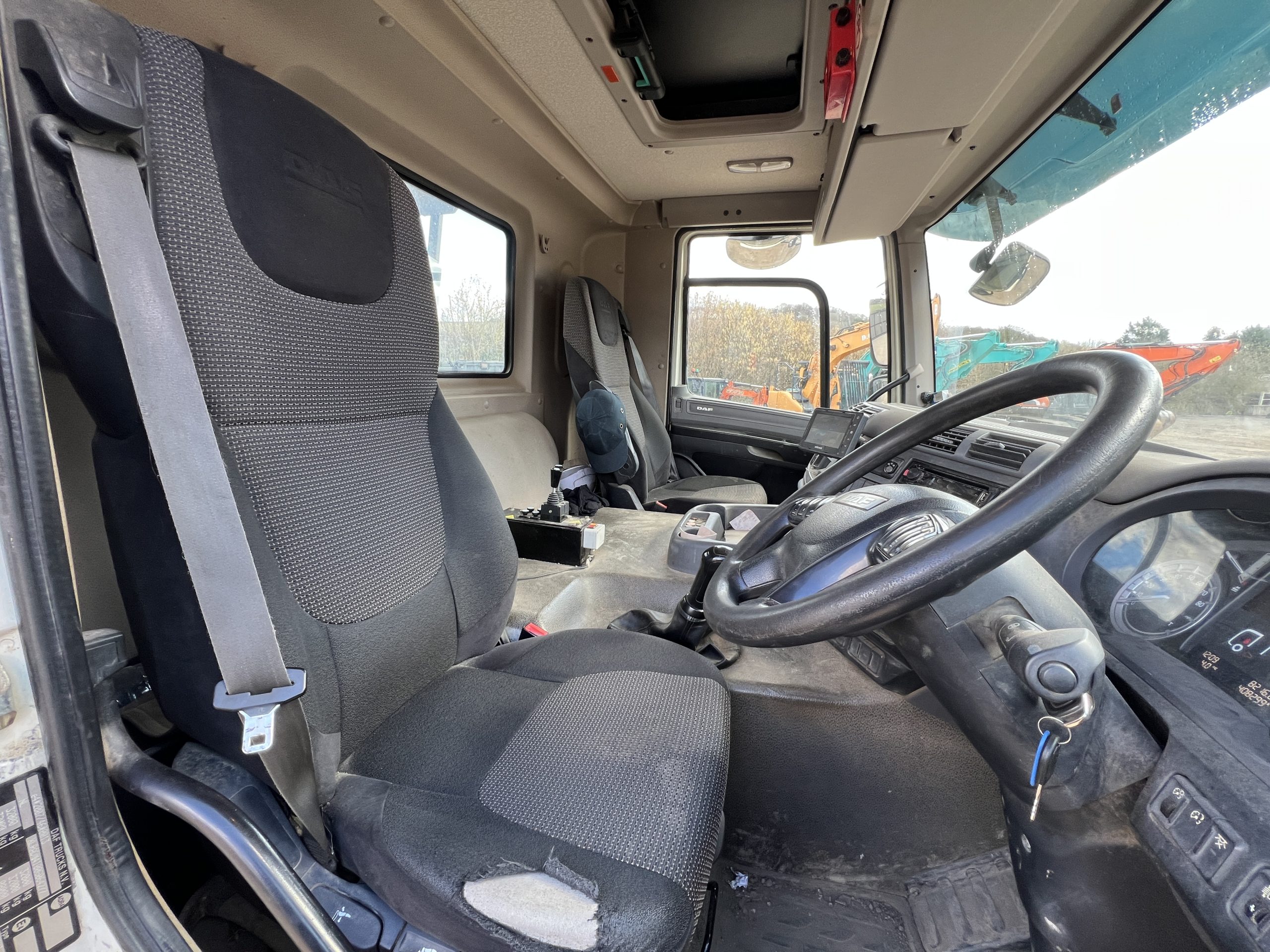 DAF CF400 HOOK LOADER 2016 - used trucks for sale at J Hawes Ltd - view 16