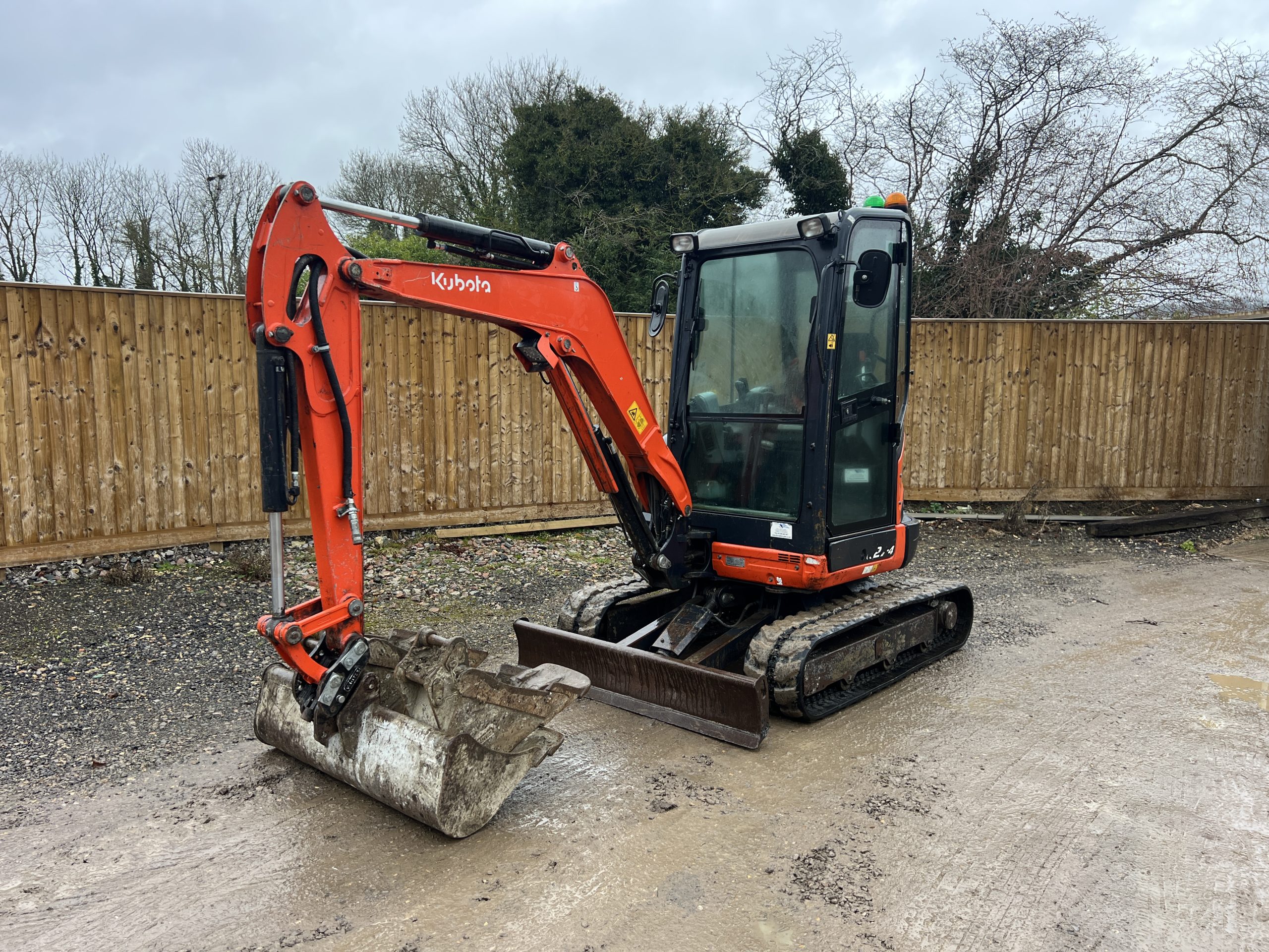 KUBOTA U27-4 MINI DIGGER 2017 - used plant for sale at J Hawes Ltd - view 2
