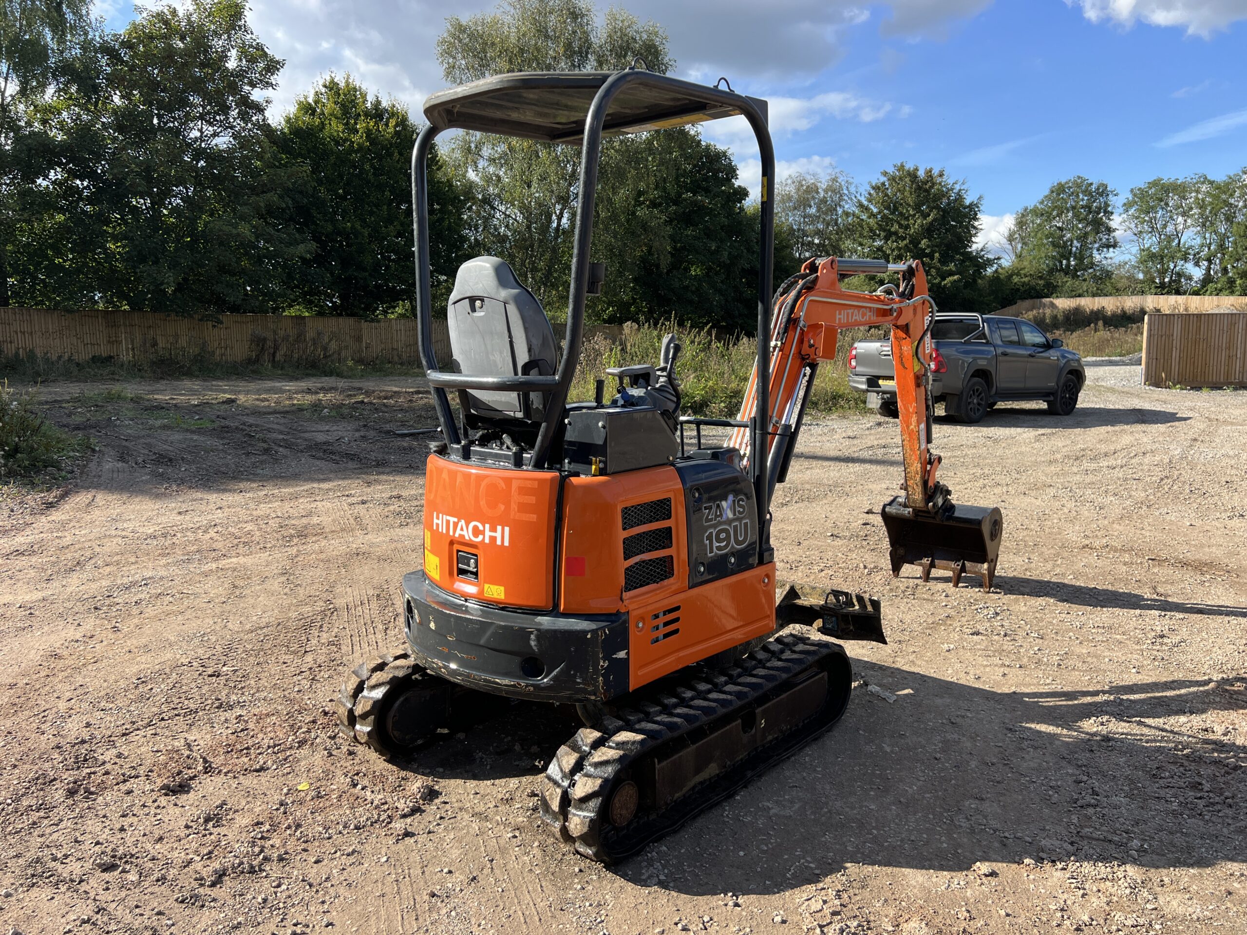HITACHI ZX19U-5A 2018 - used plant for sale at J Hawes Ltd - view 9