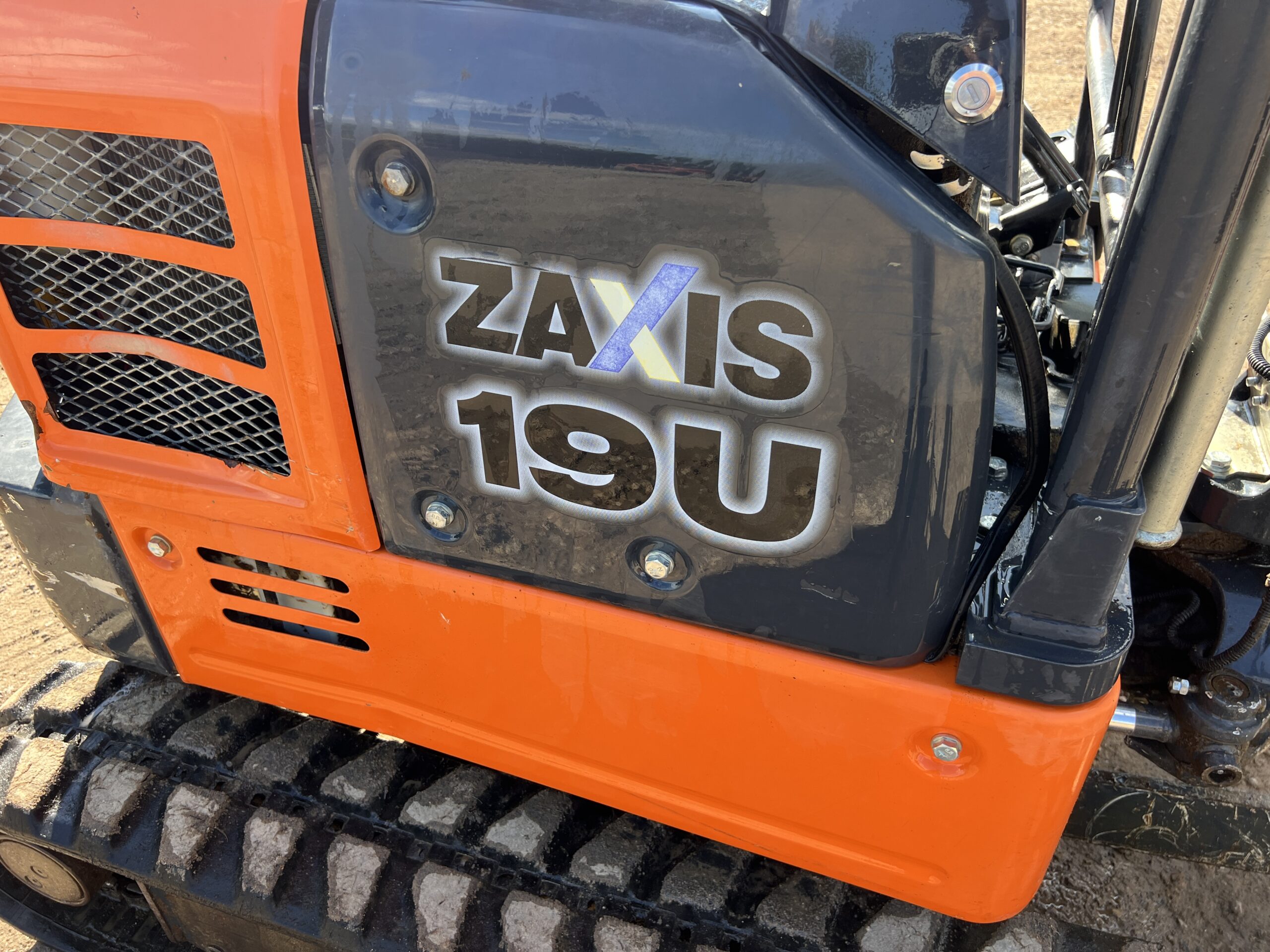 HITACHI ZX19U-5A 2018 - used plant for sale at J Hawes Ltd - view 13