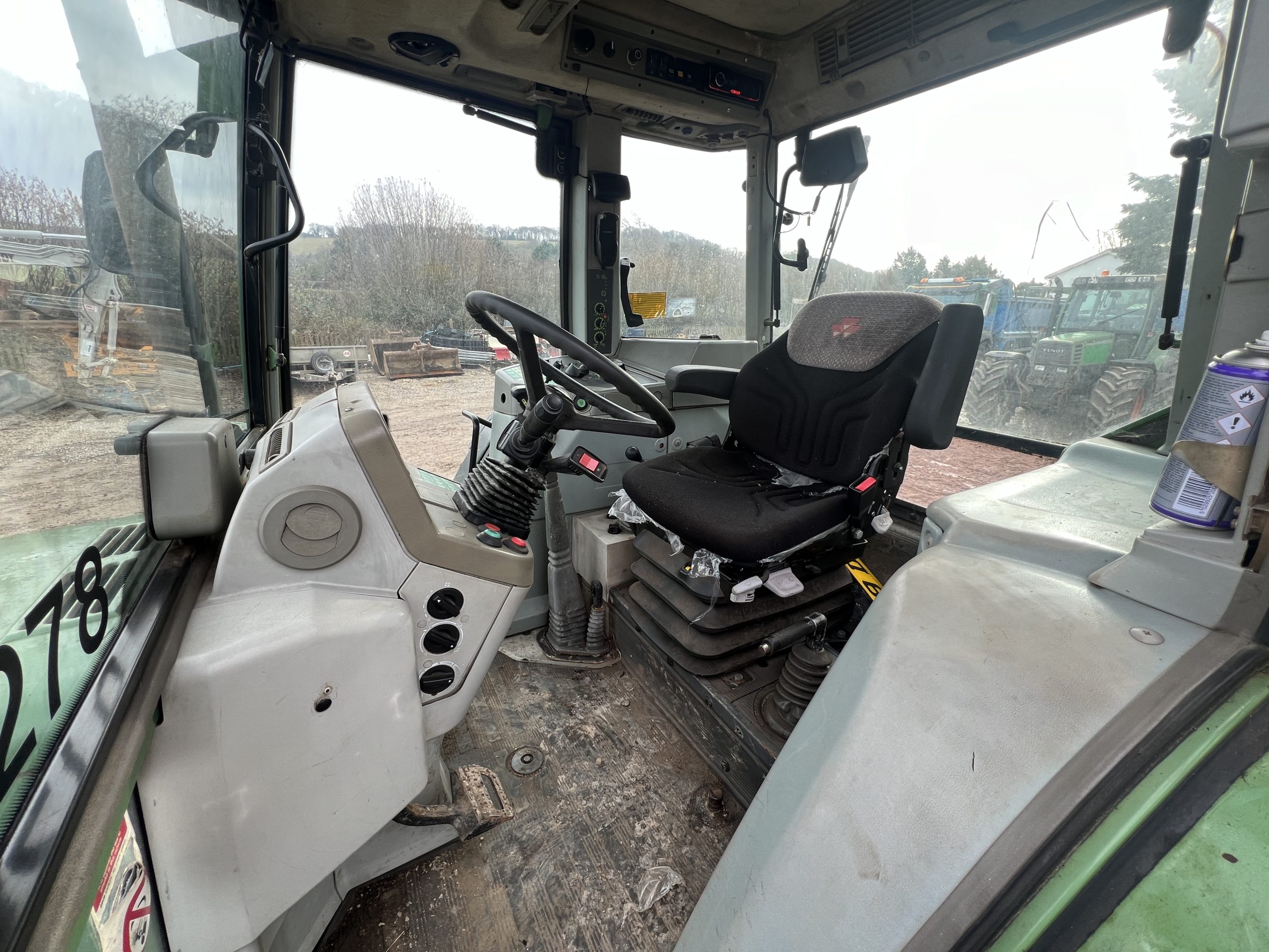 FENDT 512C TRACTOR 1997 - used plant for sale at J Hawes Ltd - view 11