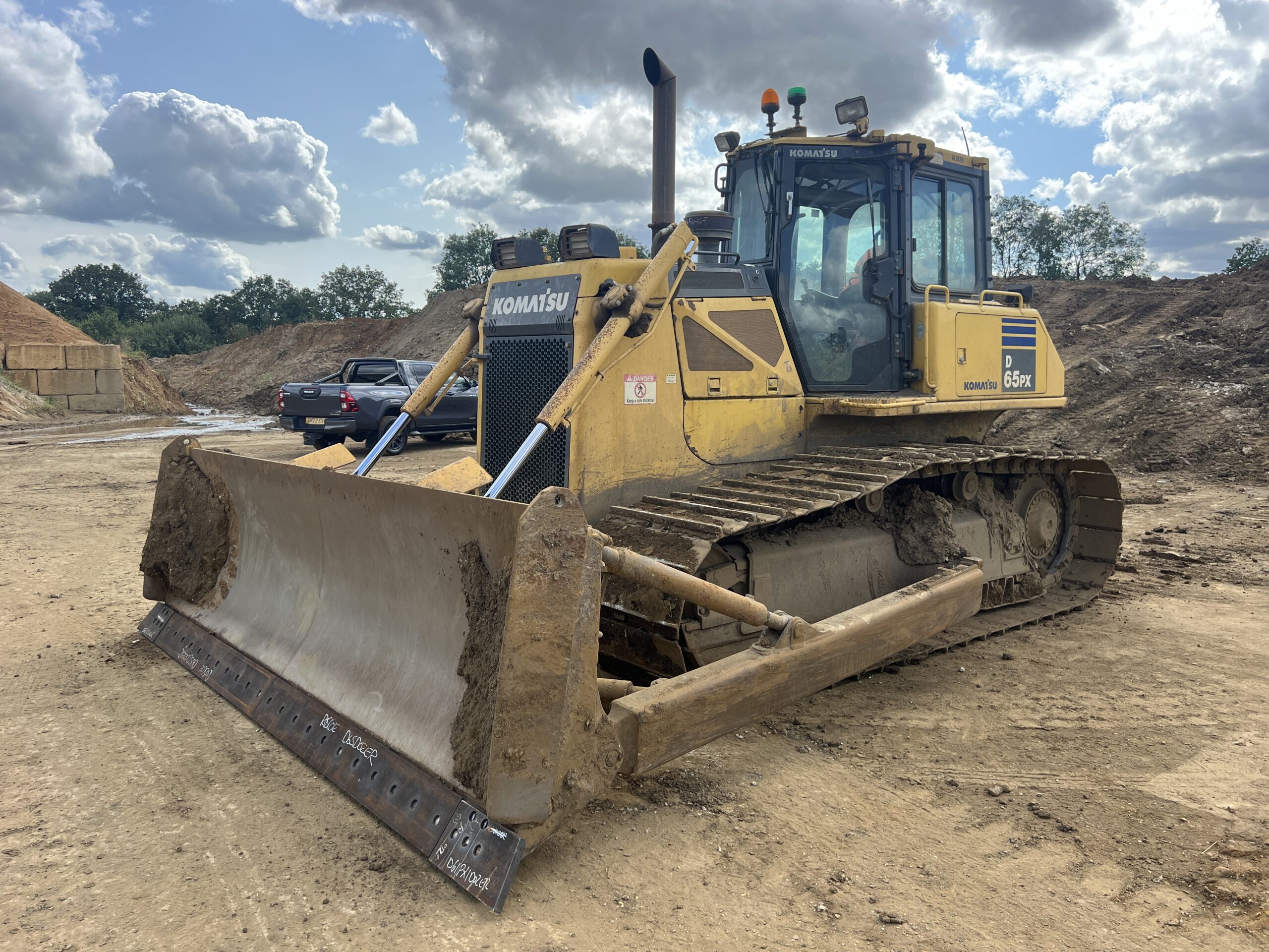KOMATSU D65PX-17 - used plant for sale at J Hawes Ltd - view 7