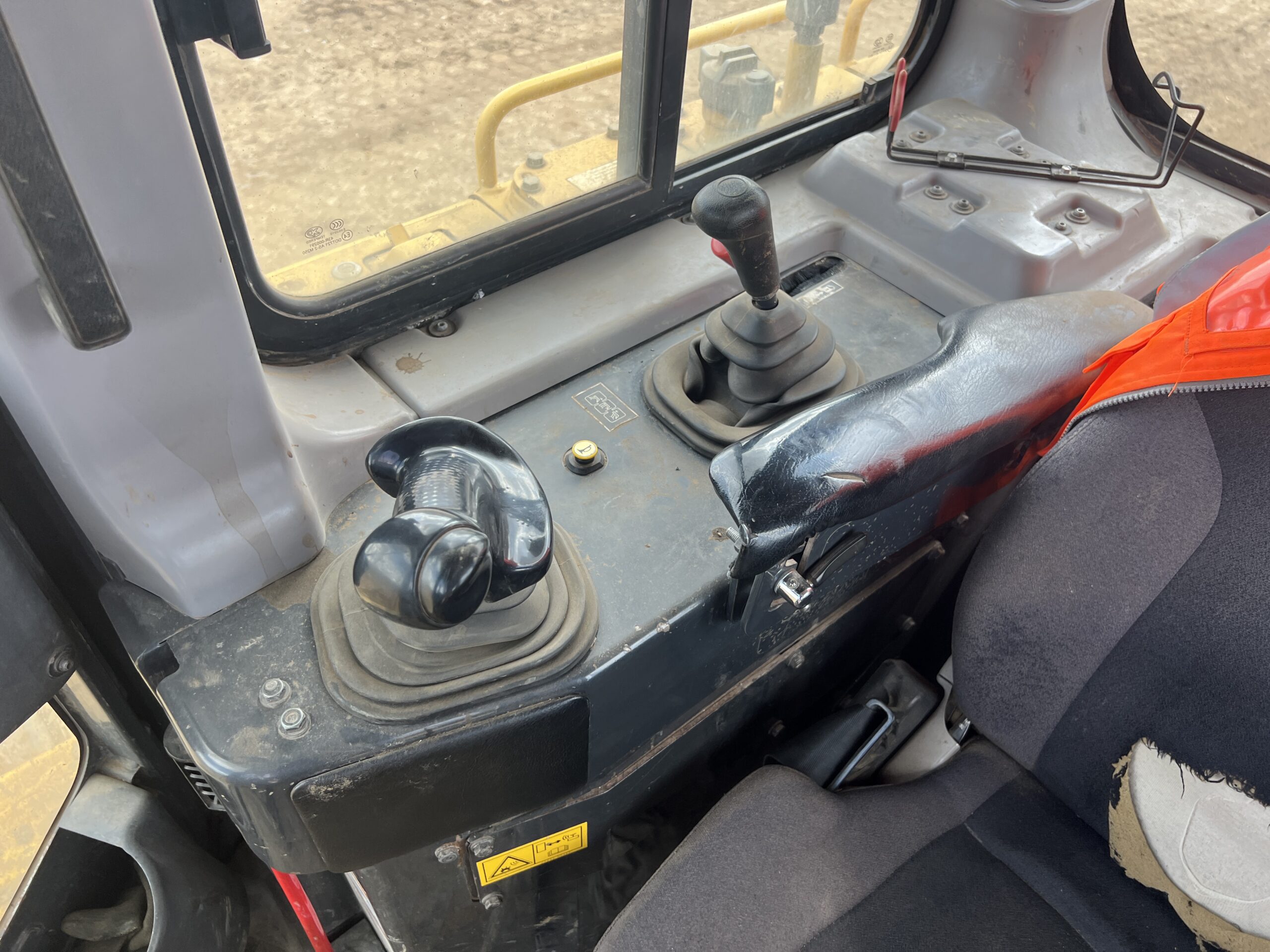KOMATSU D65PX-17 - used plant for sale at J Hawes Ltd - view 21