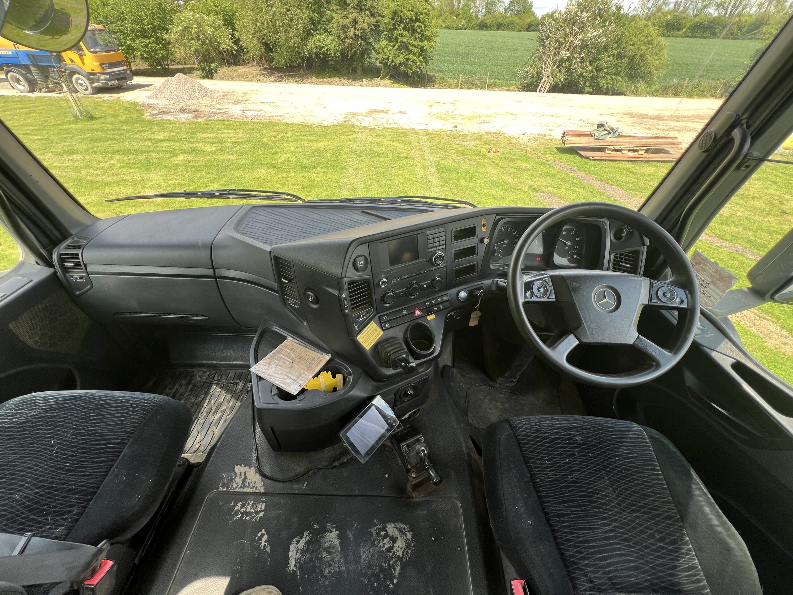 MERCEDES AROCS 3240 2015 - used trucks for sale at J Hawes Ltd - view 17
