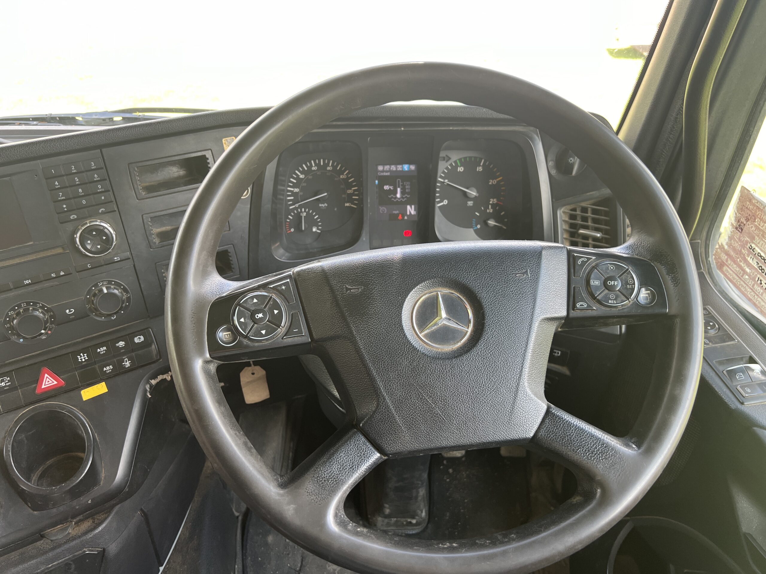MERCEDES AROCS 3240 2015 - used trucks for sale at J Hawes Ltd - view 18