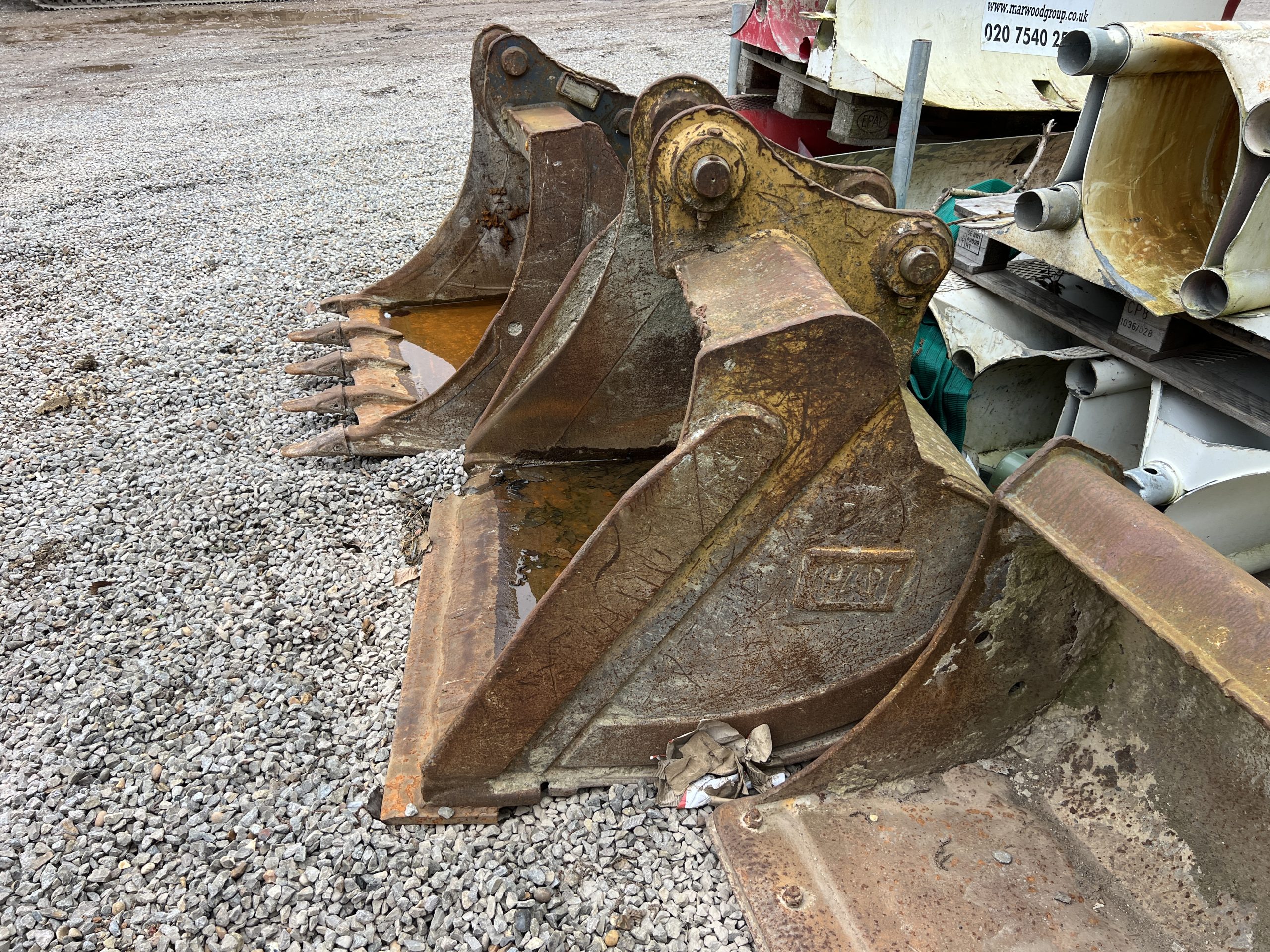 DIGGER BUCKETS 85/65mm PINS - used machine for sale at J Hawes Ltd - view 14