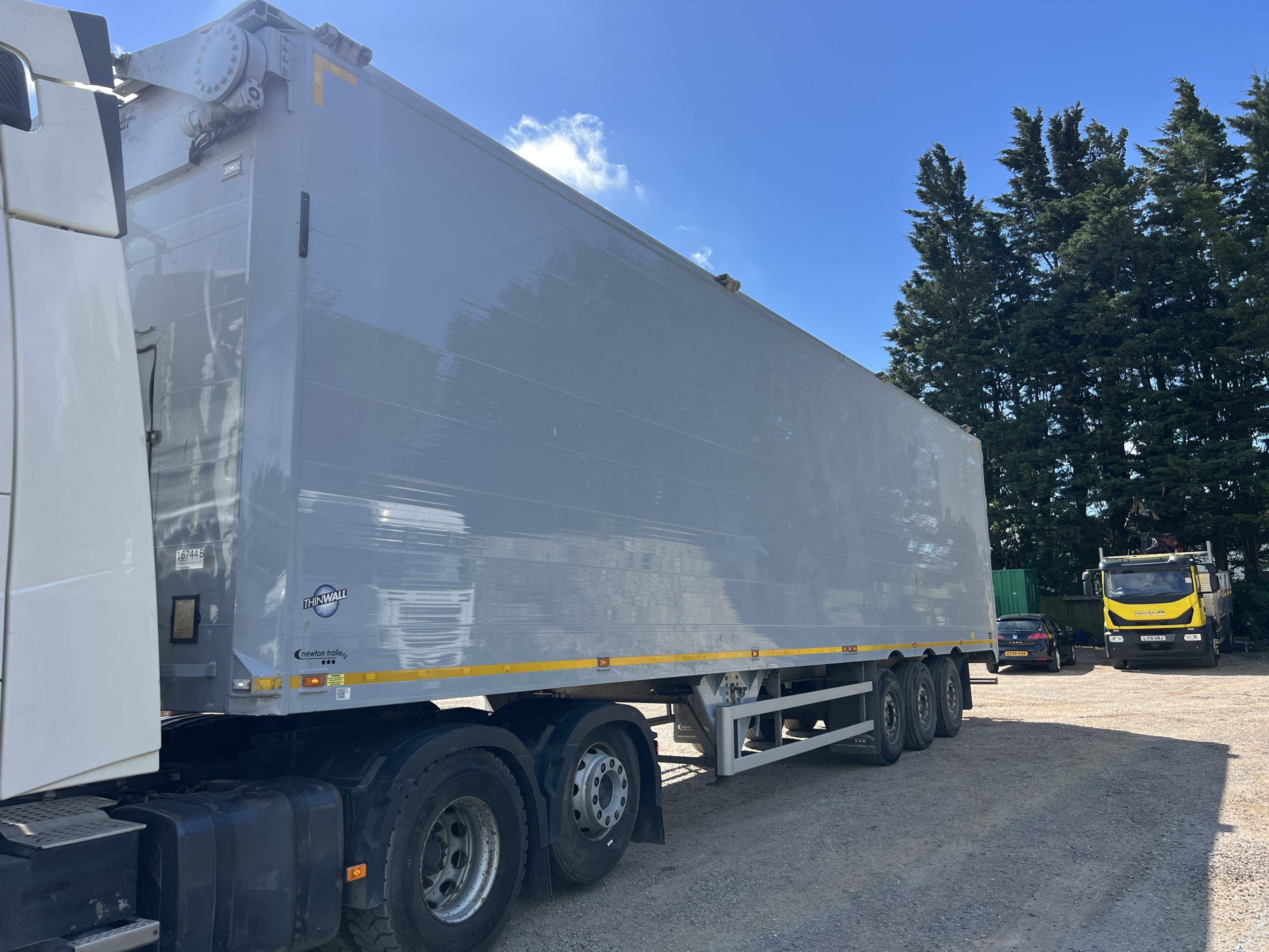 44 TON VOLVO FH500 TAG 2020 - used trucks for sale at J Hawes Ltd - view 5
