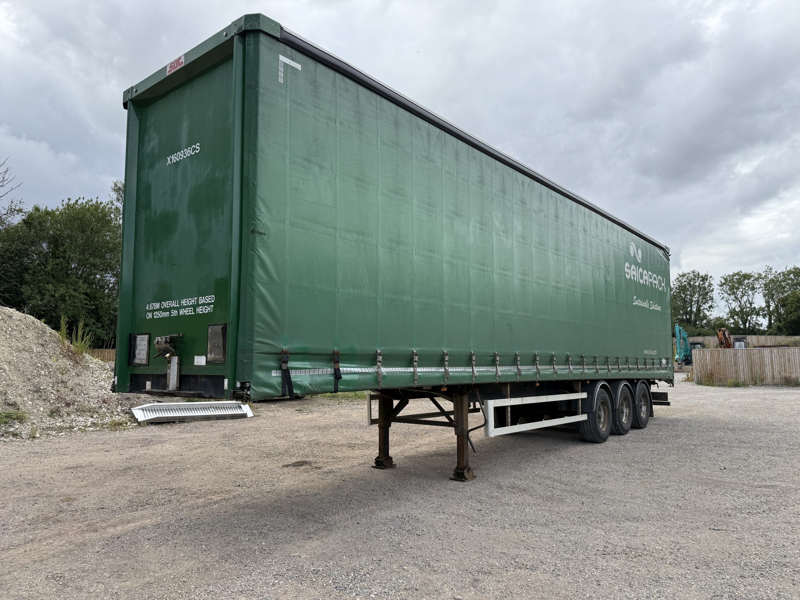 SDC CURTAINSIDER TRAILER 2016 - used trucks for sale at J Hawes Ltd