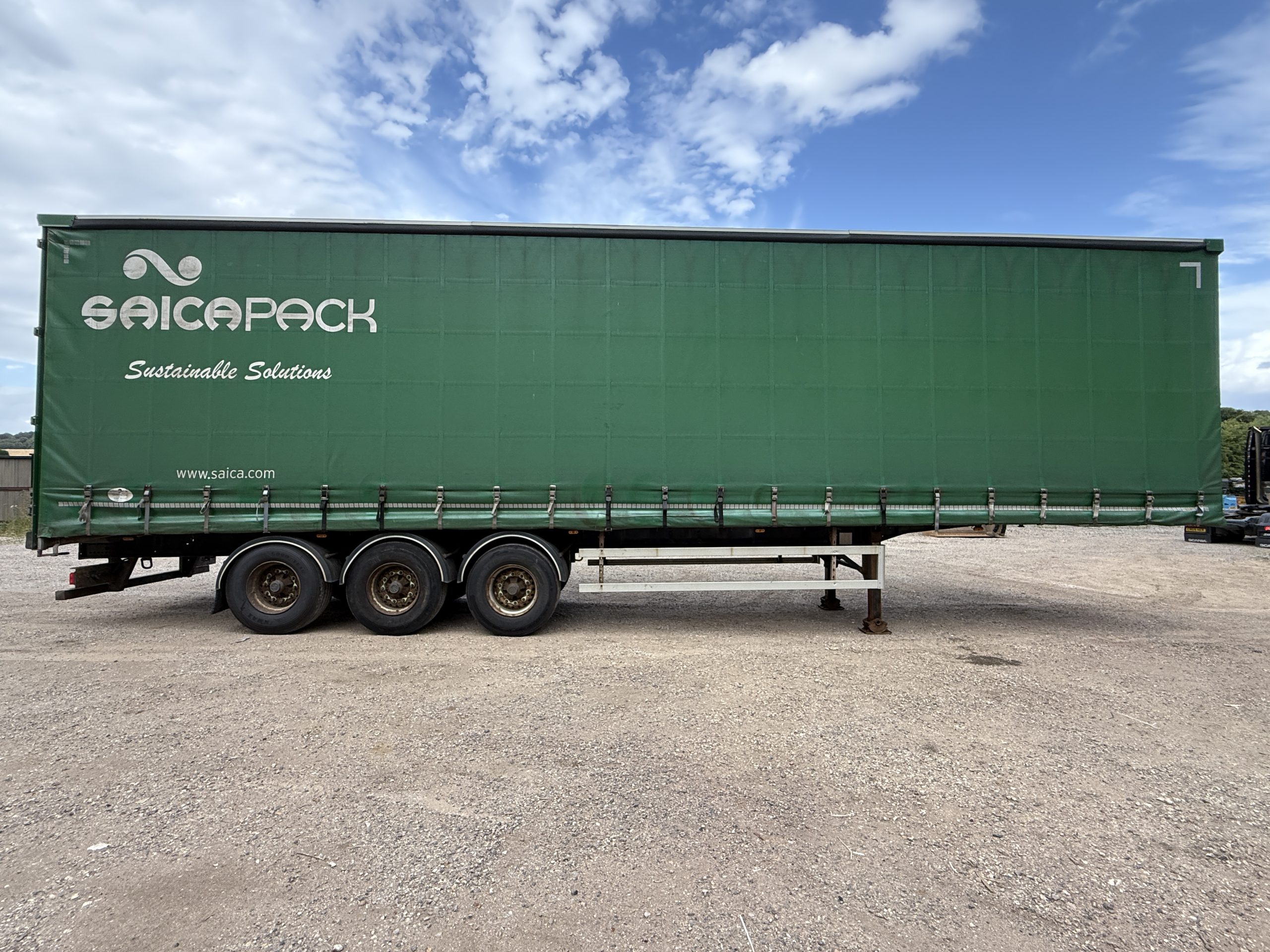 SDC CURTAINSIDER TRAILER 2016 - used trucks for sale at J Hawes Ltd - view 3