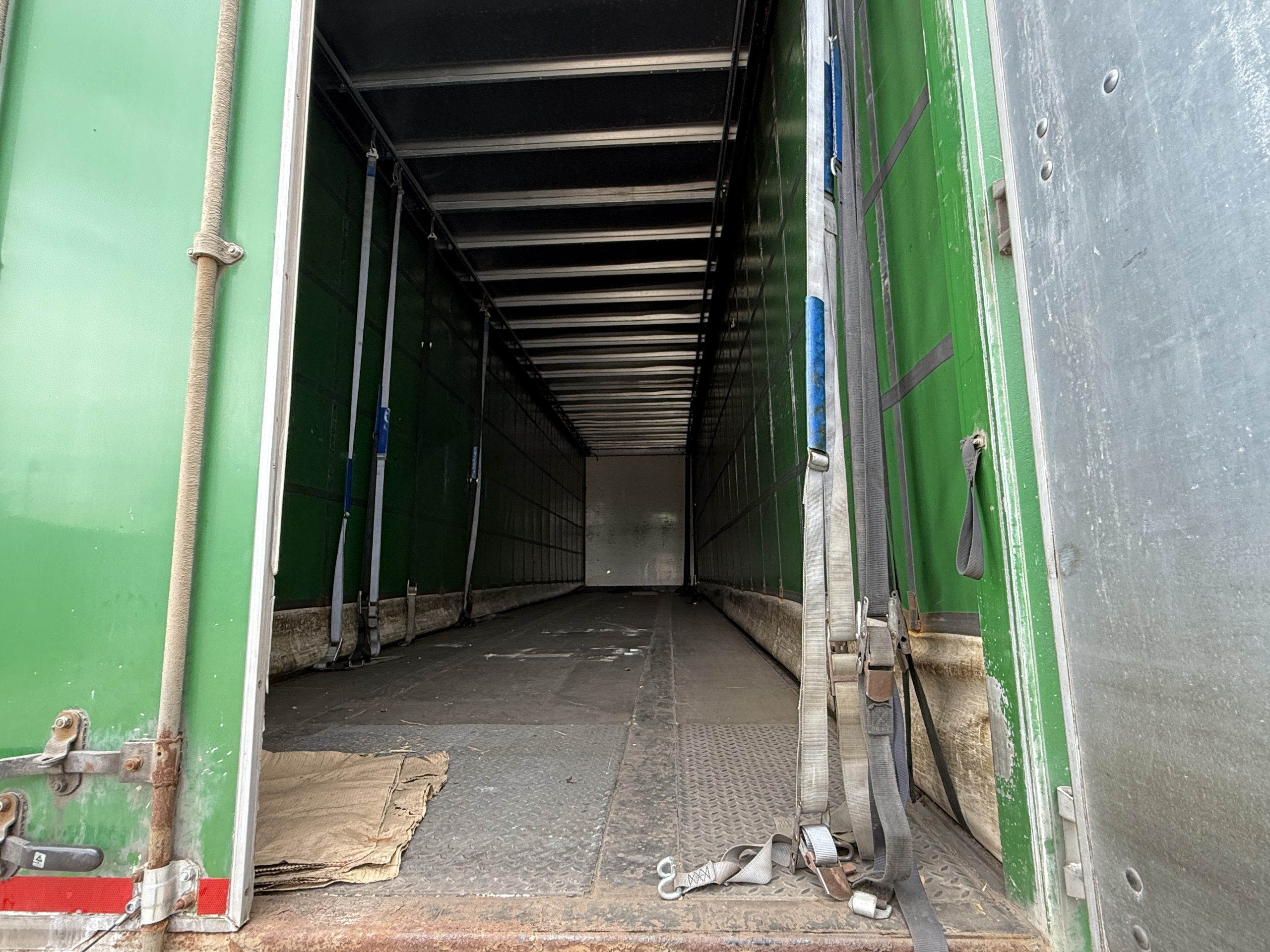 SDC CURTAINSIDER TRAILER 2016 - used trucks for sale at J Hawes Ltd - view 8