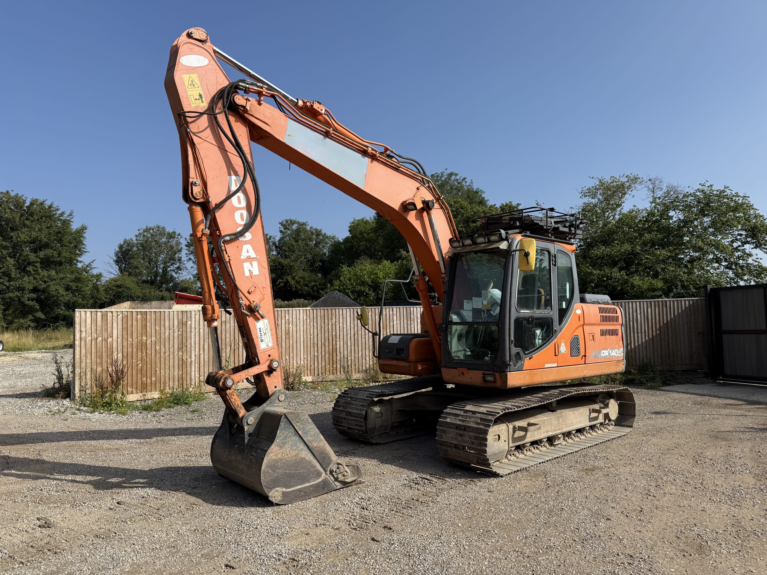 14T DOOSAN DX140LC-3 2014 - used plant for sale at J Hawes Ltd