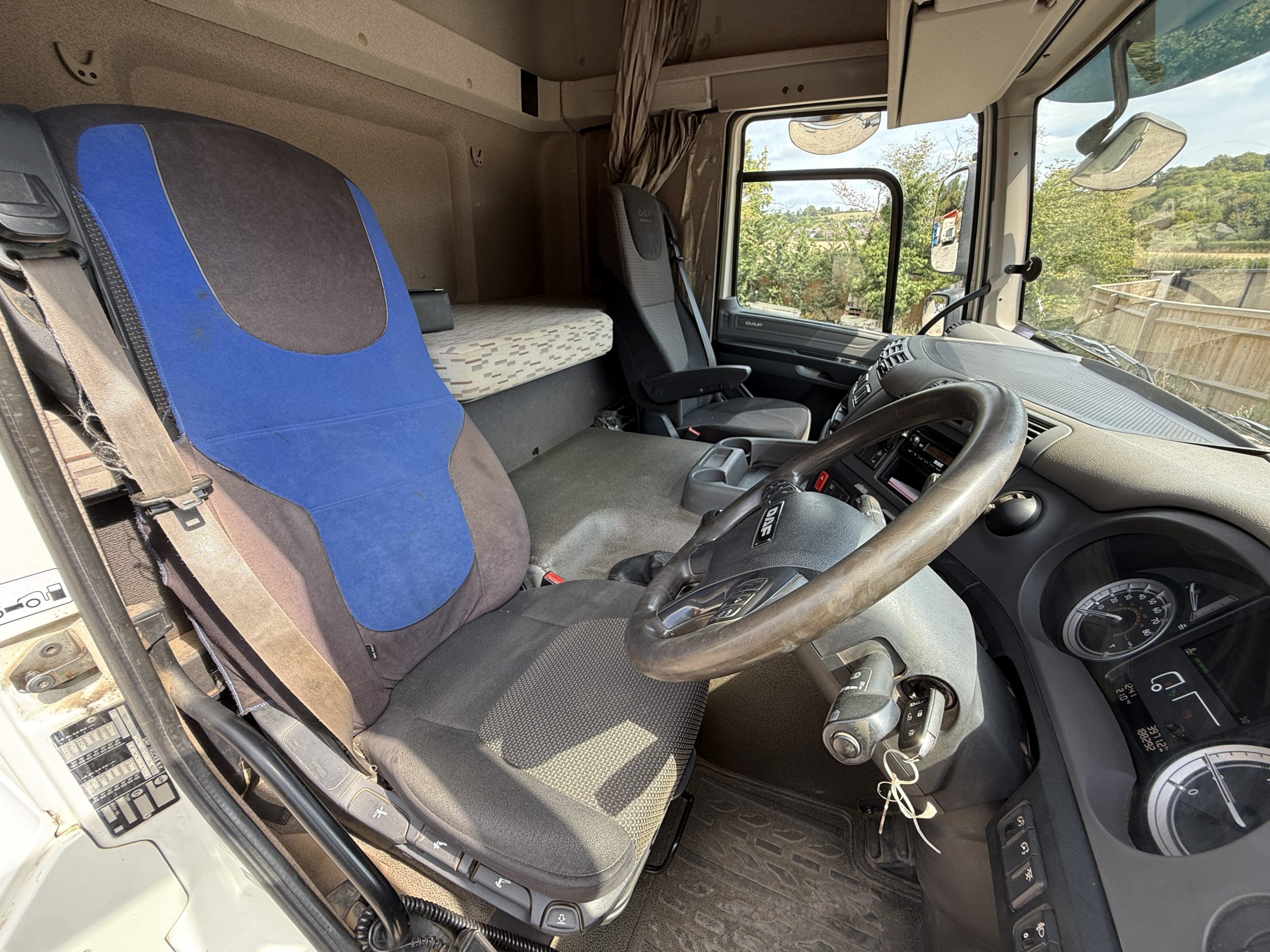 DAF CF460 BEAVERTAIL 2016 - used trucks for sale at J Hawes Ltd - view 18