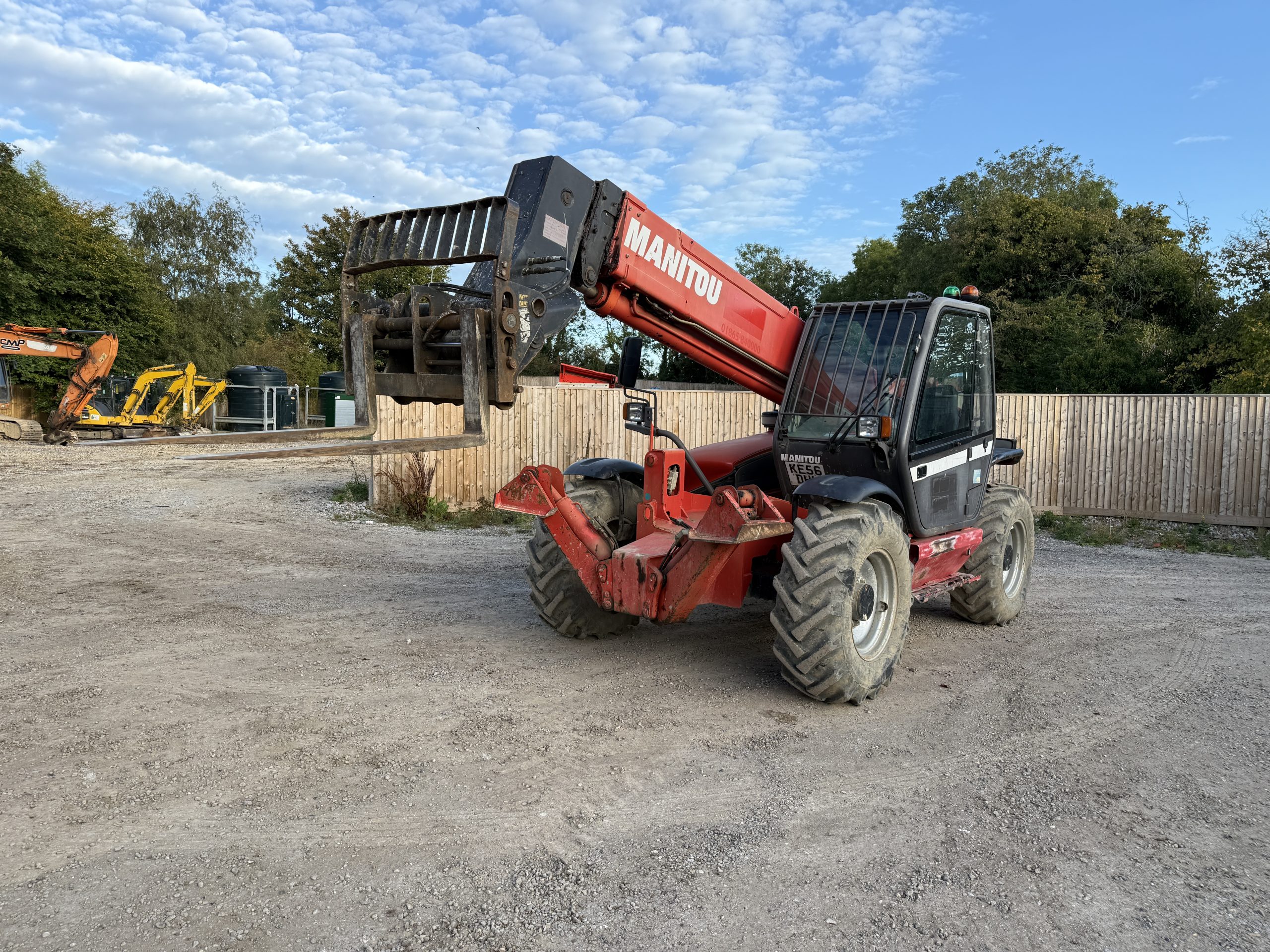 MANITOU MT1435 2006 - used plant for sale at J Hawes Ltd - view 2