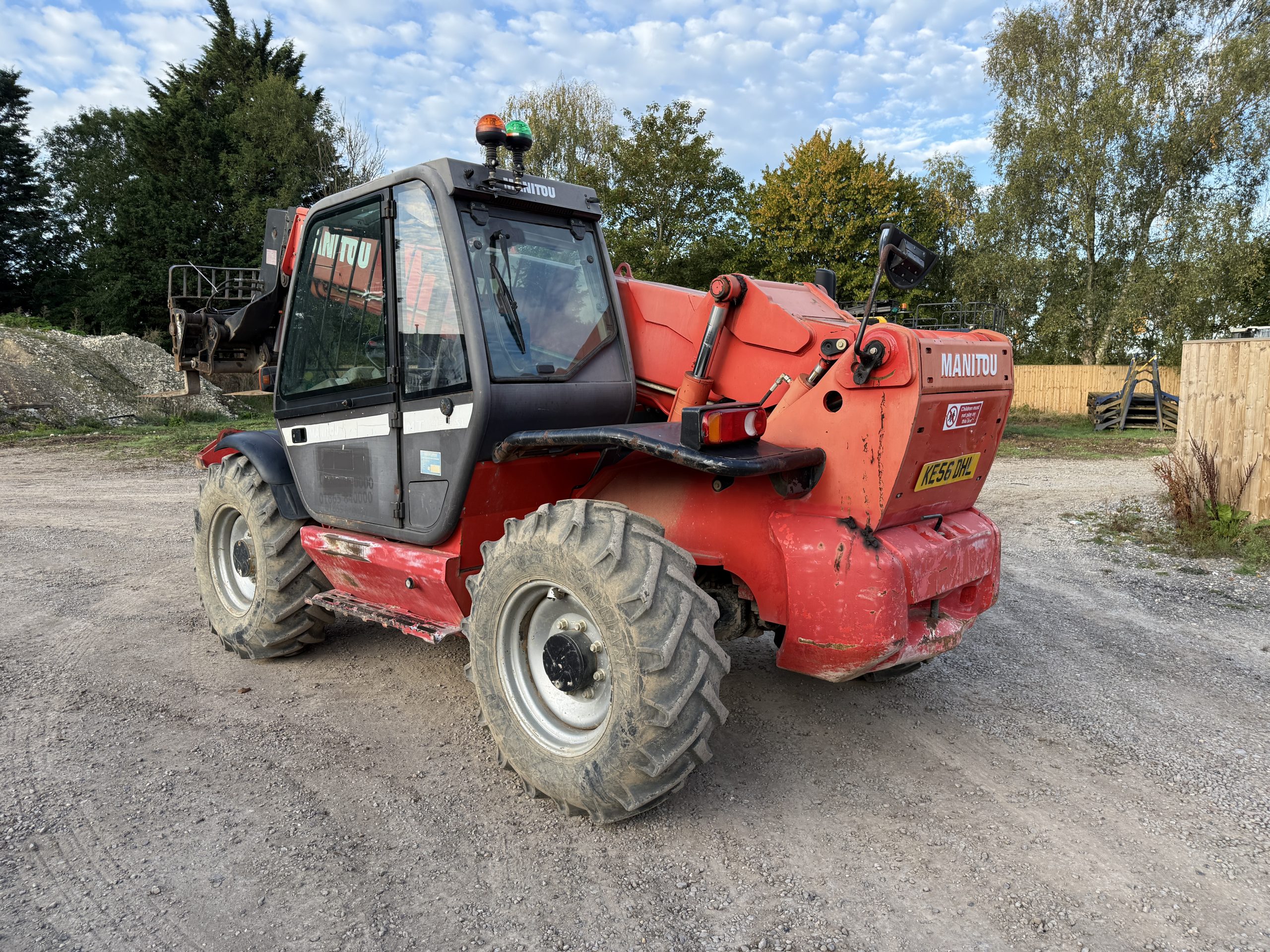 MANITOU MT1435 2006 - used plant for sale at J Hawes Ltd - view 7