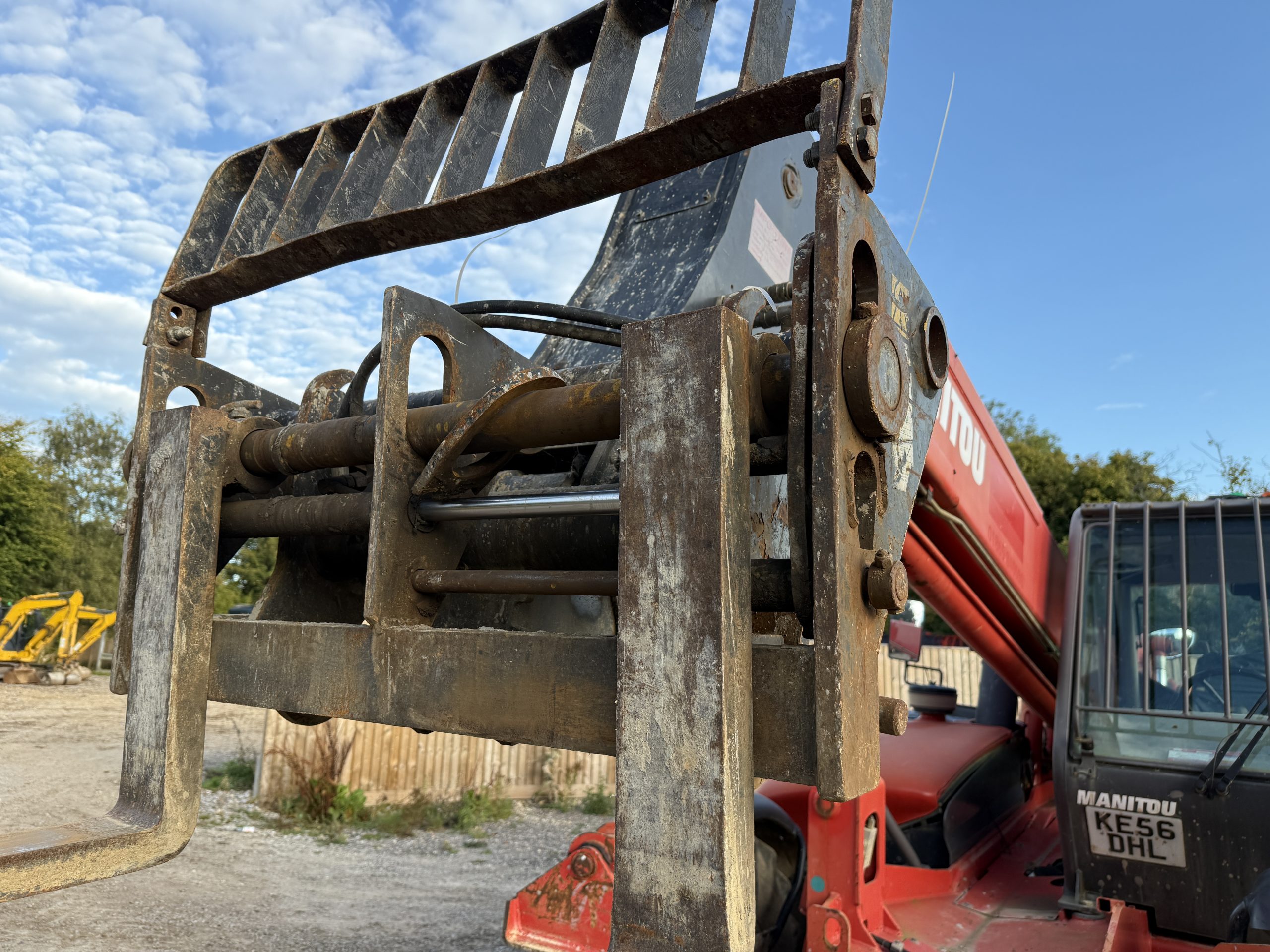 MANITOU MT1435 2006 - used plant for sale at J Hawes Ltd - view 8