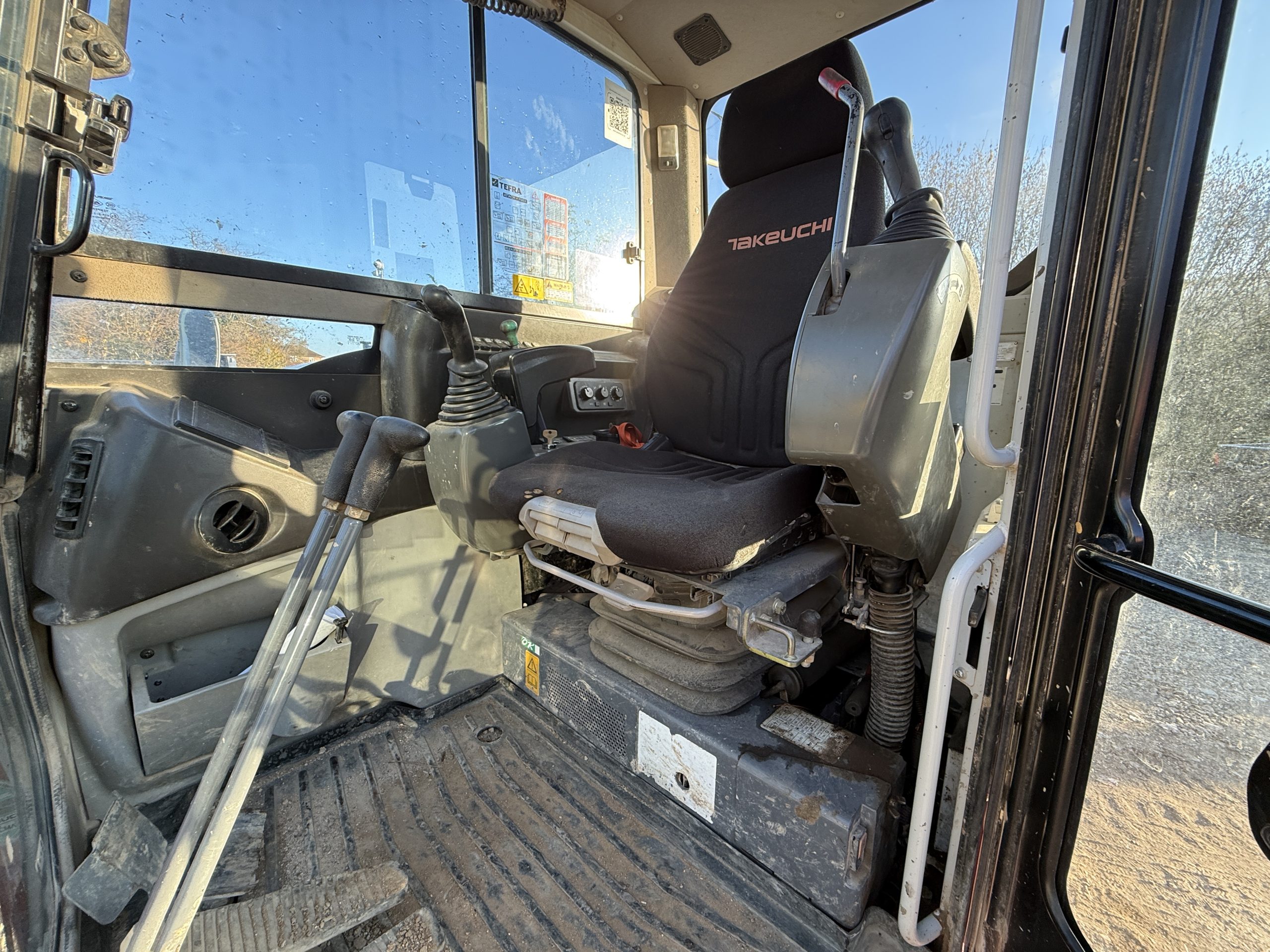 TAKEUCHI TB290 EXCAVATOR - used plant for sale at J Hawes Ltd - view 4