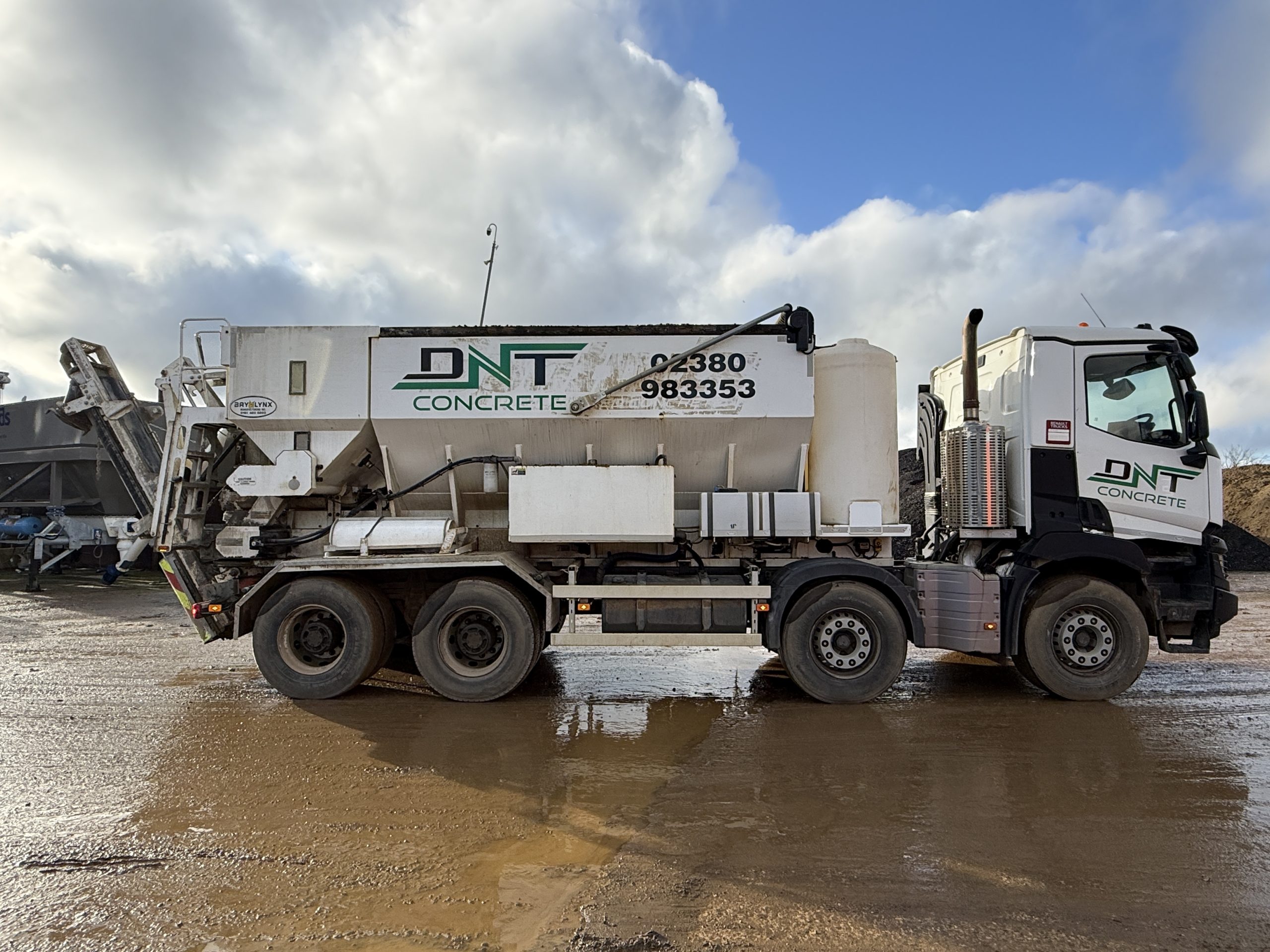 RENAULT C430 TRUCK - used trucks for sale at J Hawes Ltd - view 2