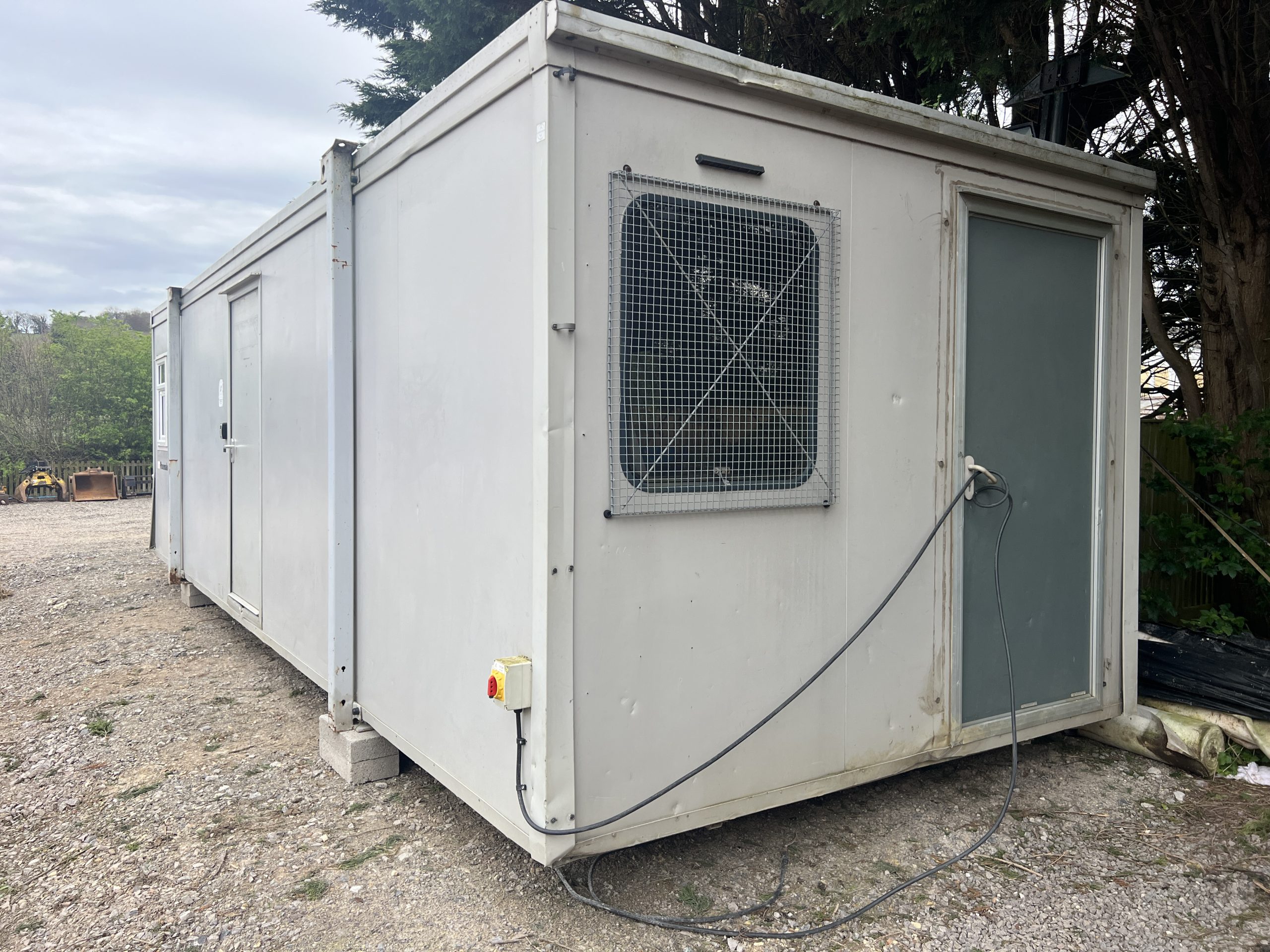 PORTAKABIN SITE OFFICE 28X10 - used attachments & accessories for sale at J Hawes Ltd - view 2