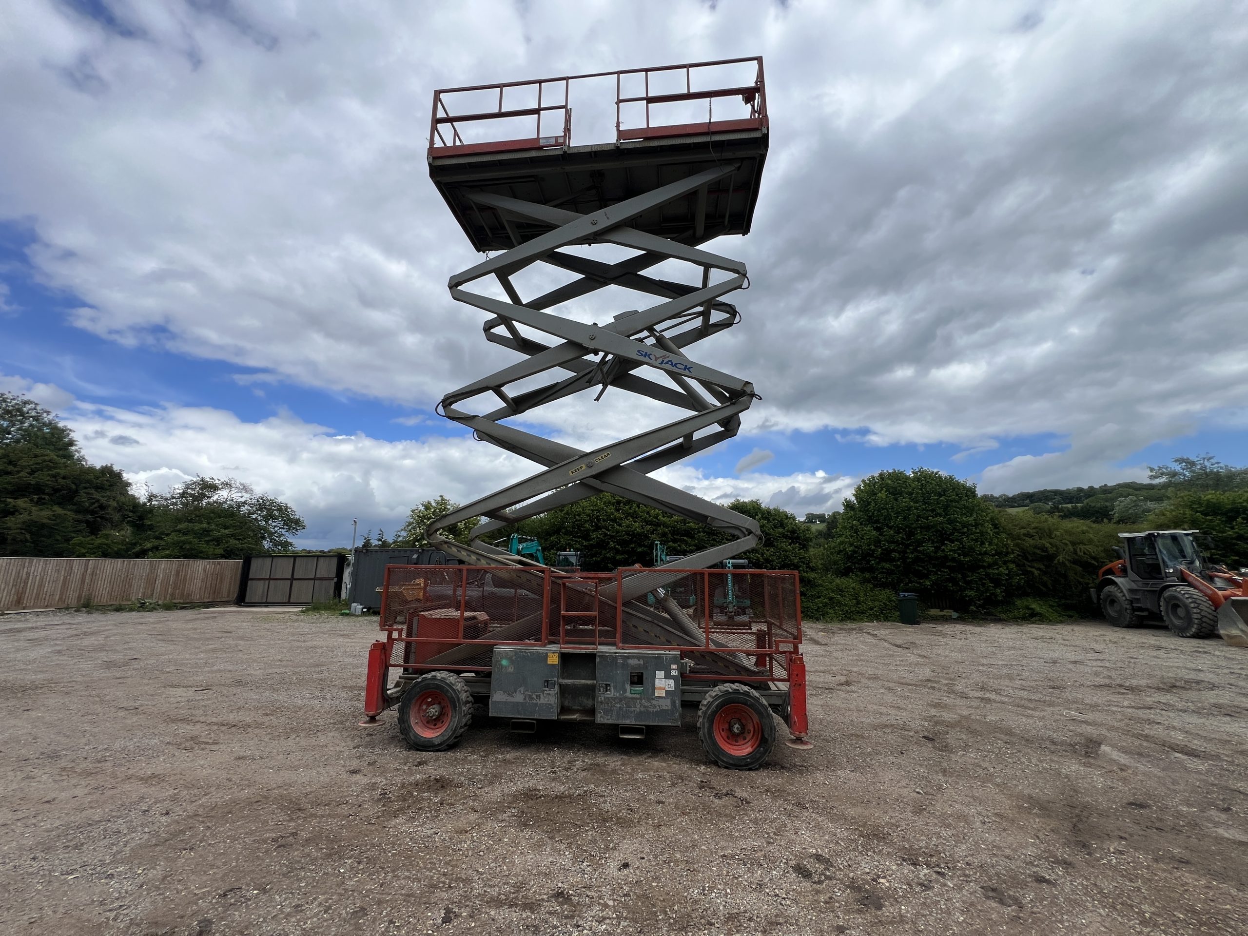SKYJACK SJ9250 ROUGH TERRAIN SCISSOR 2008 - used plant for sale at J Hawes Ltd - view 6