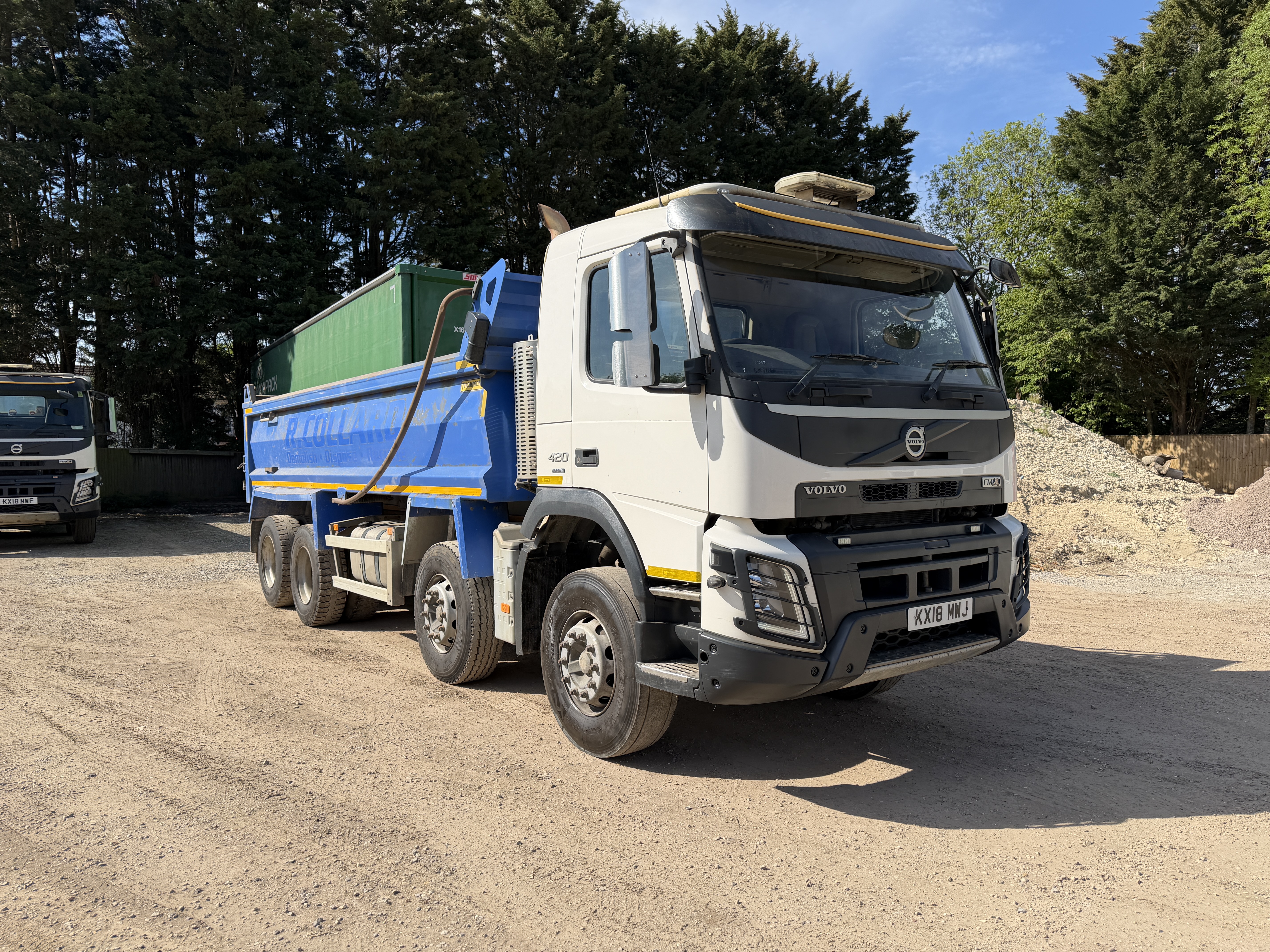 VOLVO FMX420 TIPPERS 2018 - used trucks for sale at J Hawes Ltd - view 3