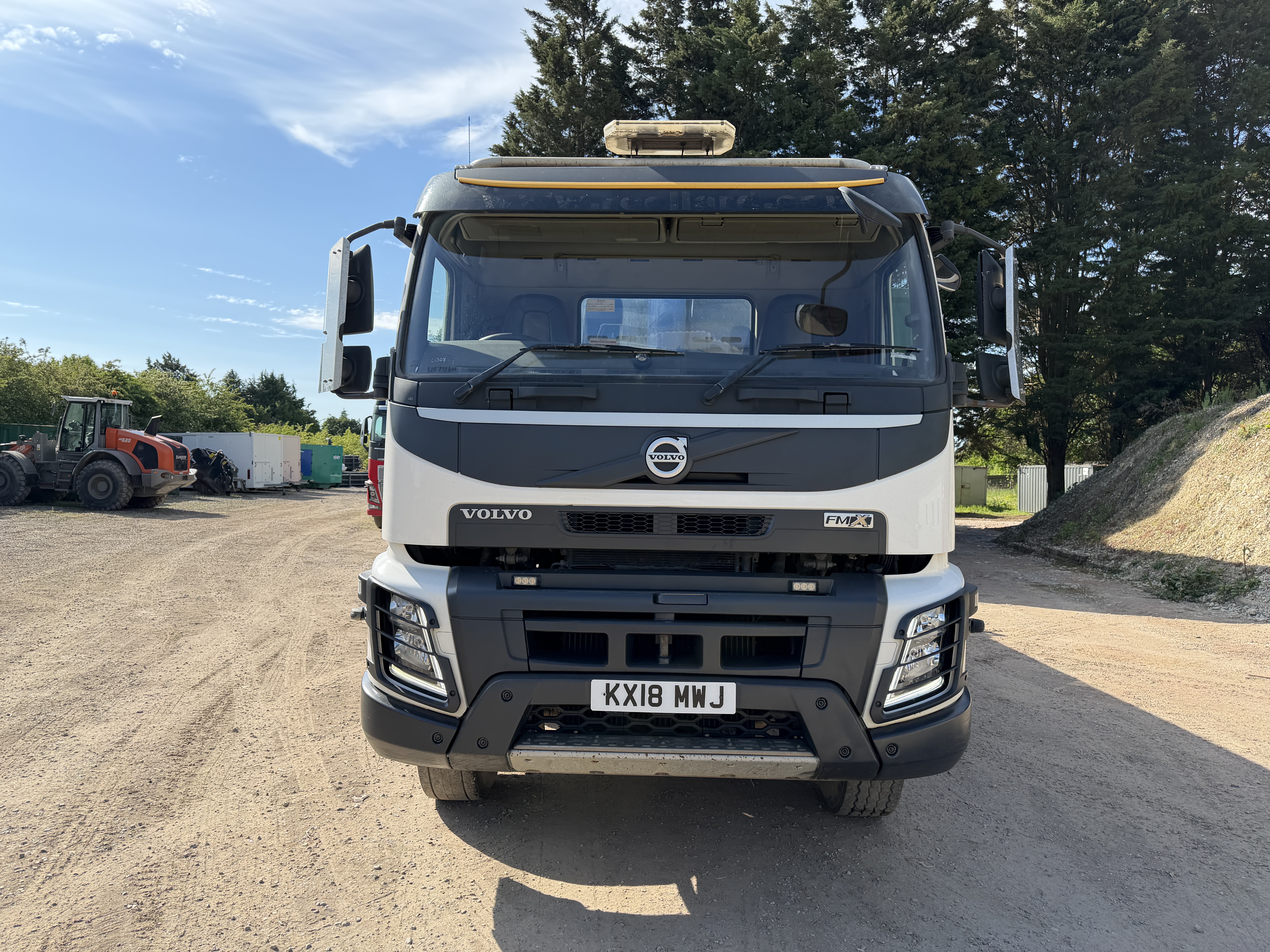 VOLVO FMX420 TIPPERS 2018 - used trucks for sale at J Hawes Ltd - view 8