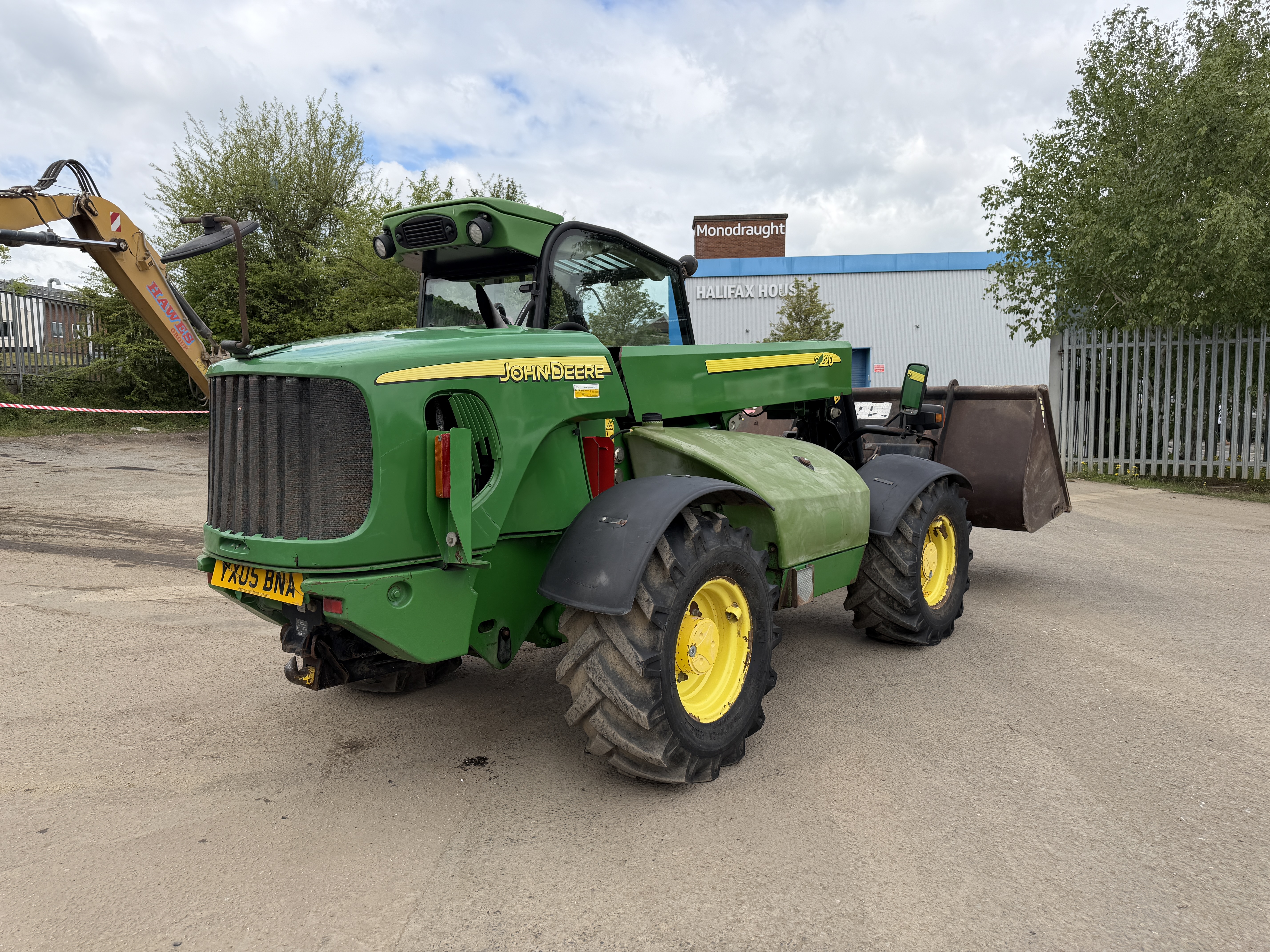 JOHN DEERE 3320 2005 - used plant for sale at J Hawes Ltd - view 6