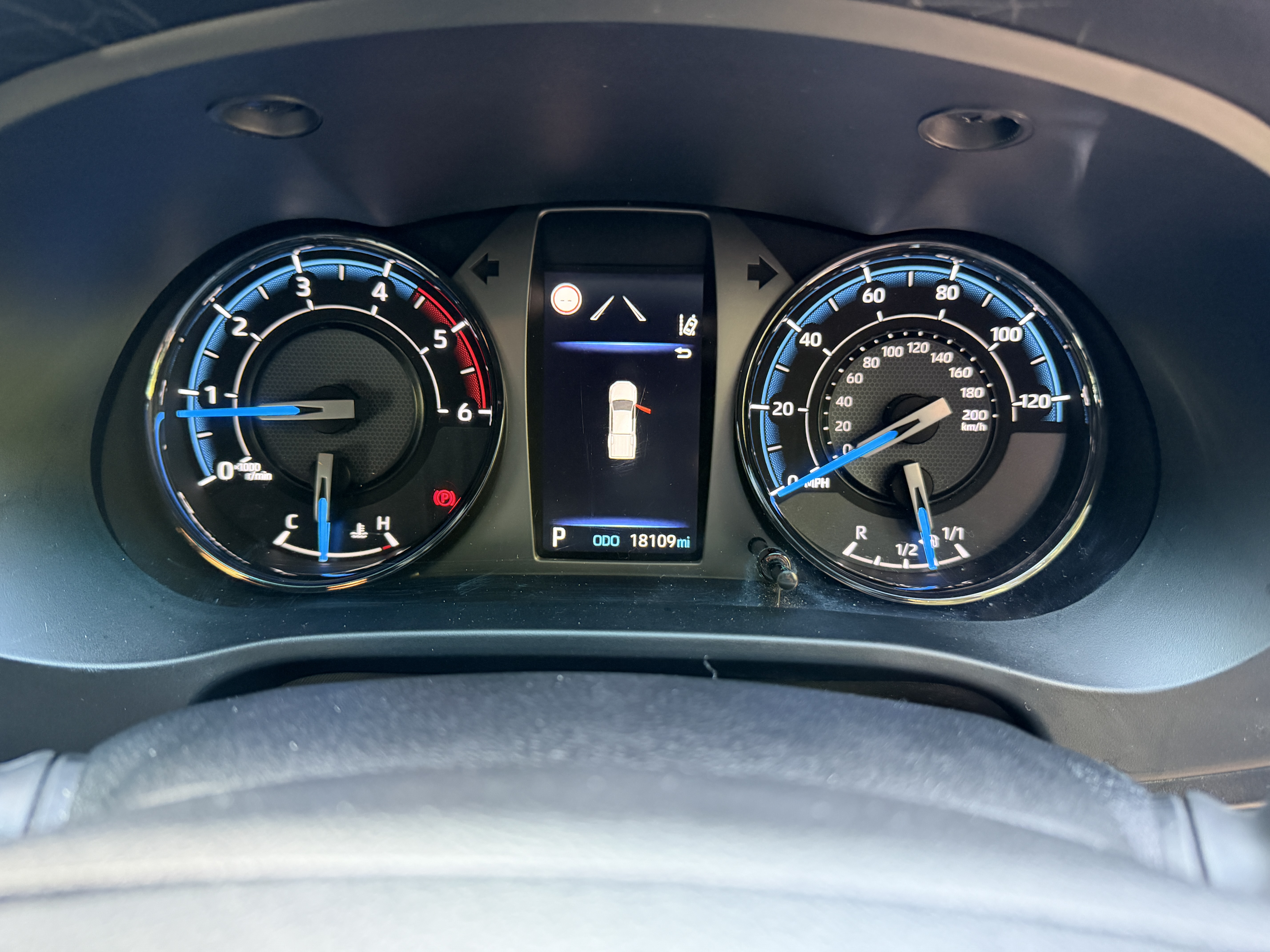 TOYOTA HILUX INVINCIBLE X 2.8 D-4D HYBRID 48V AUTO - used vehicles for sale at J Hawes Ltd - view 12