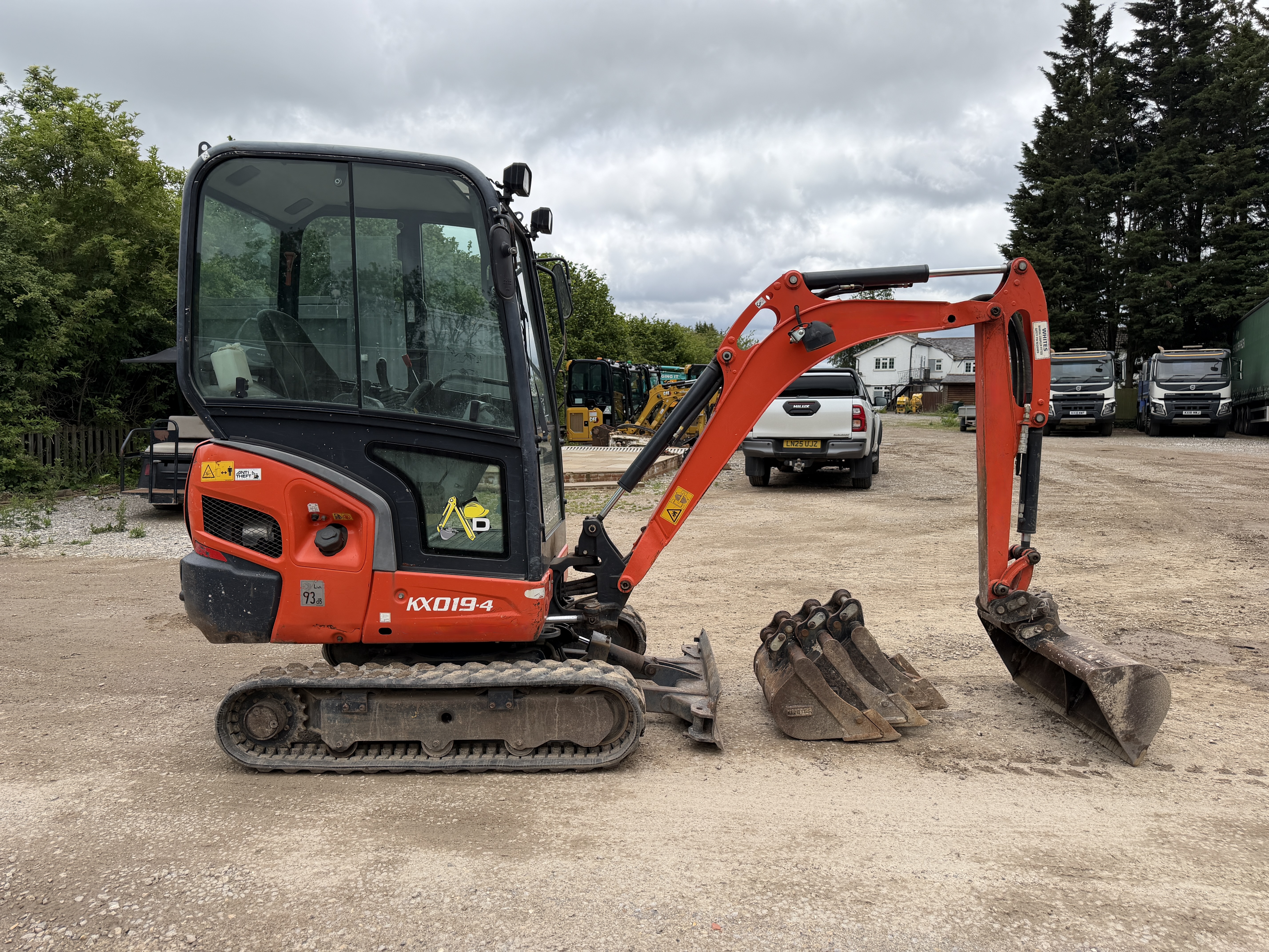KUBOTA KX019 FULL CAB 2017 - used plant for sale at J Hawes Ltd