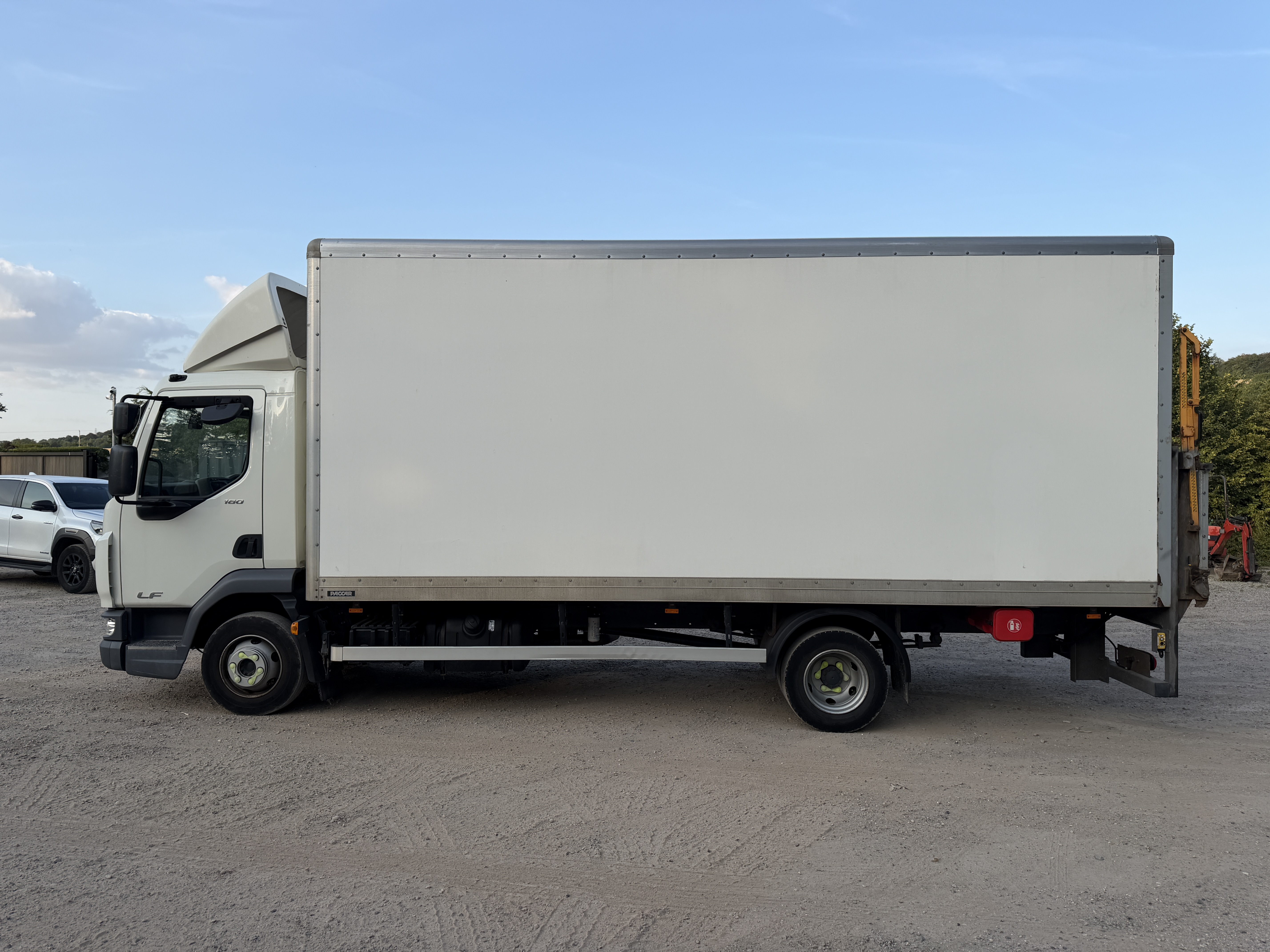 DAF LF180 7.5T BOX LORRY 2022 - used trucks for sale at J Hawes Ltd - view 6
