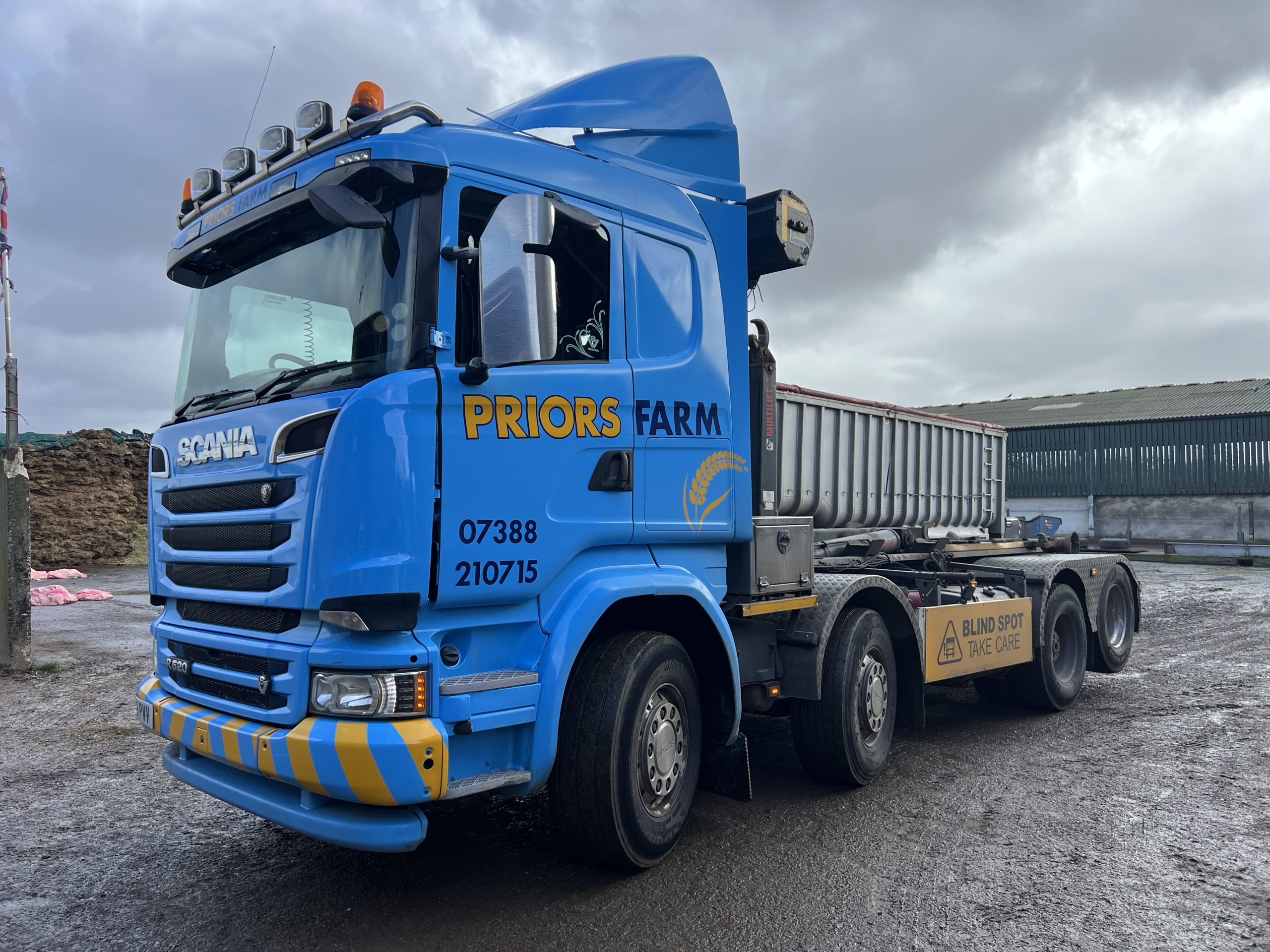 SCANIA 520 V8 HOOK LORRY 2016 - used trucks for sale at J Hawes Ltd
