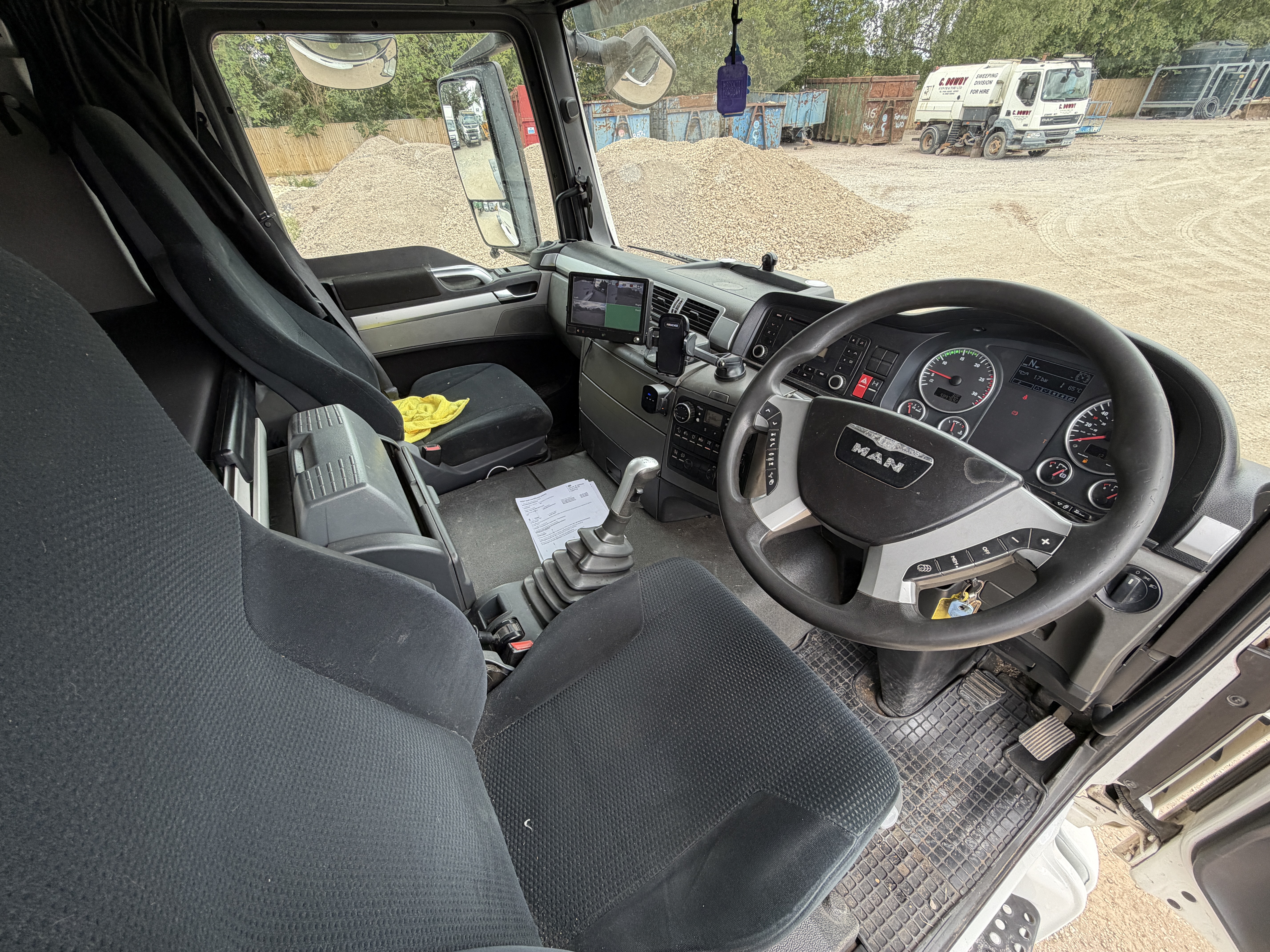 MAN TGS 26.480 2015 - used trucks for sale at J Hawes Ltd - view 9
